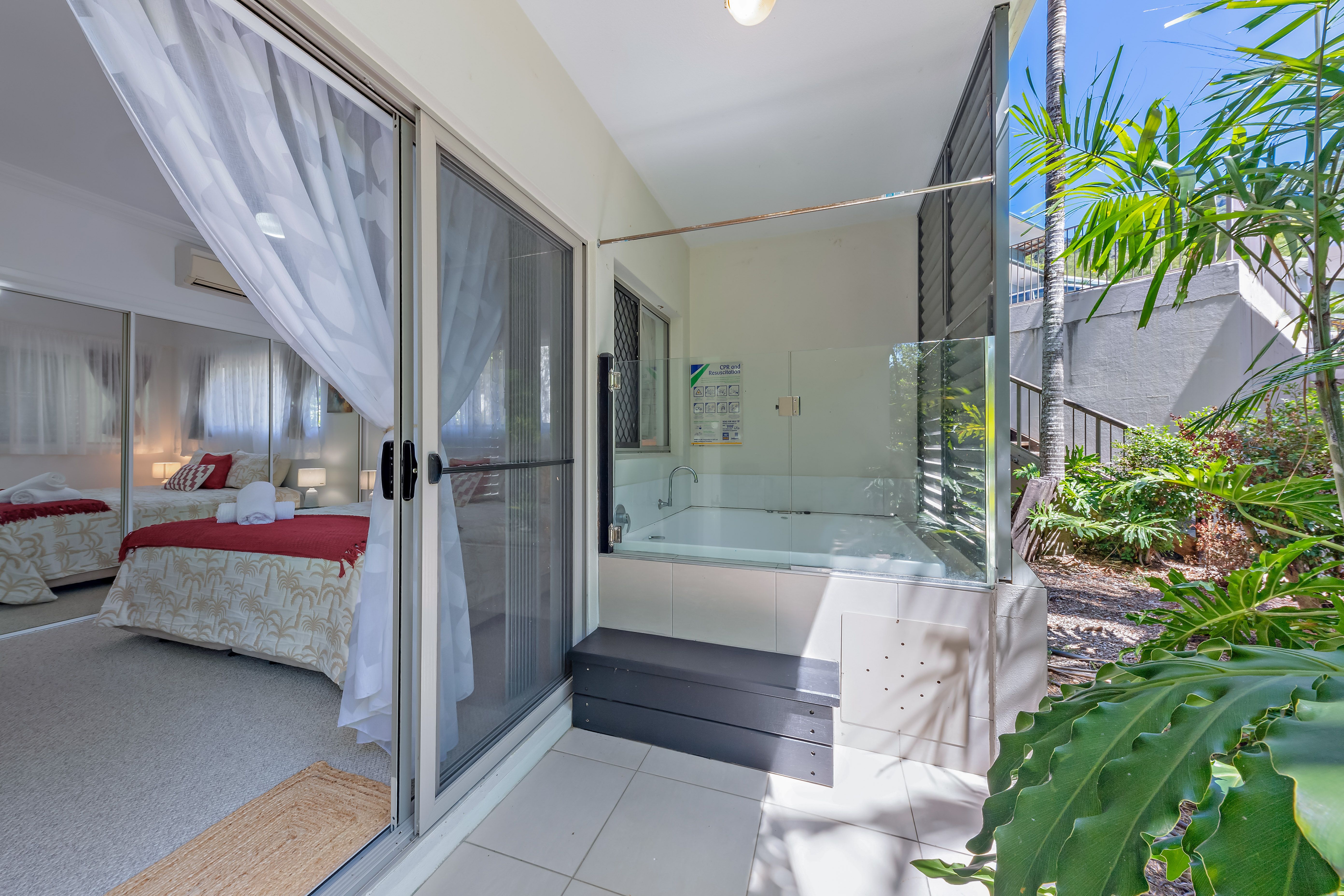 8/3 Deloraine Close, Cannonvale, QLD 4802