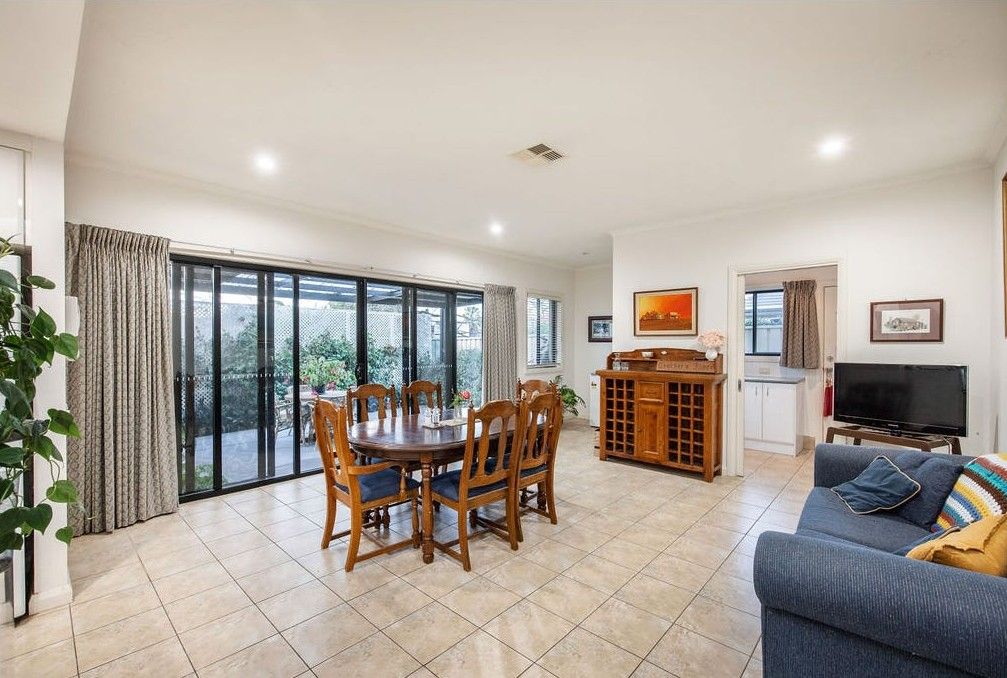 4/353 Kiewa Street — photo 4 of 17