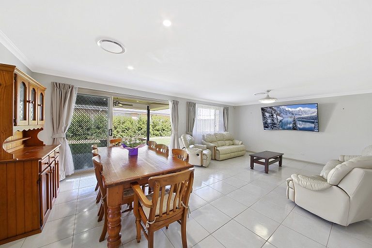 13 Spring Farm Drive, Spring Farm, NSW 2570