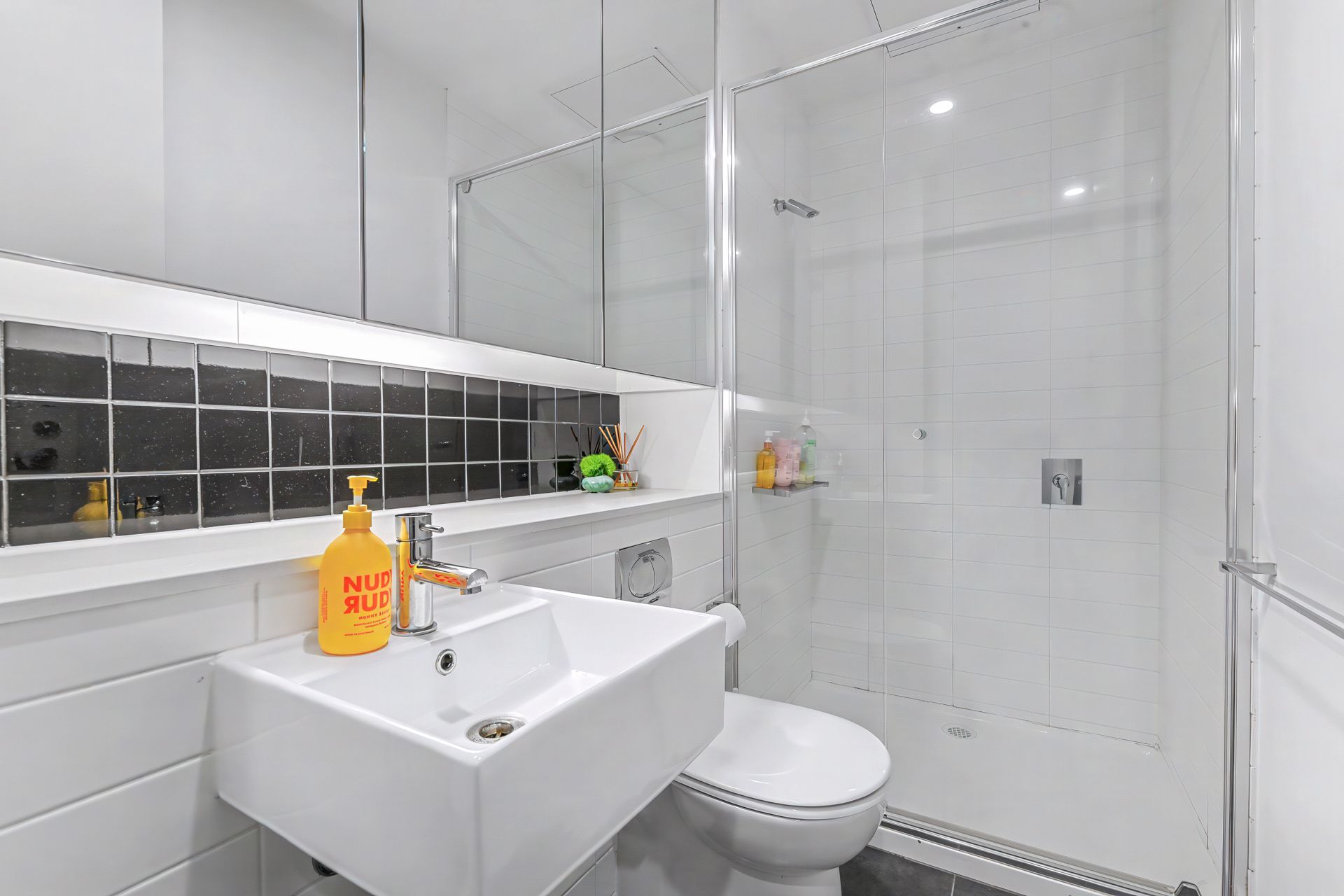404/32 Bray Street — photo 3 of 11