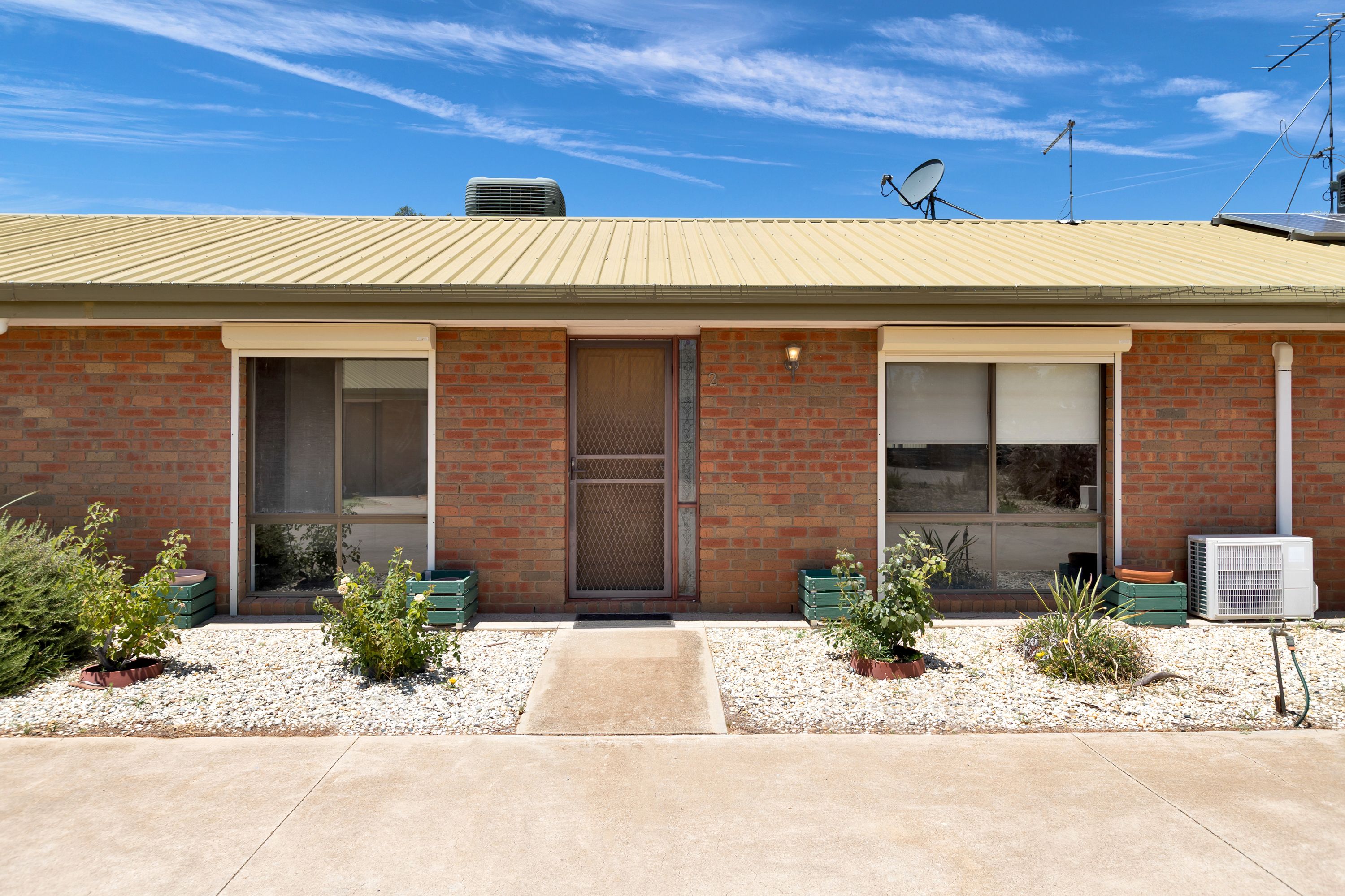 2/226-228 Adams Street — photo from Ray White Mildura