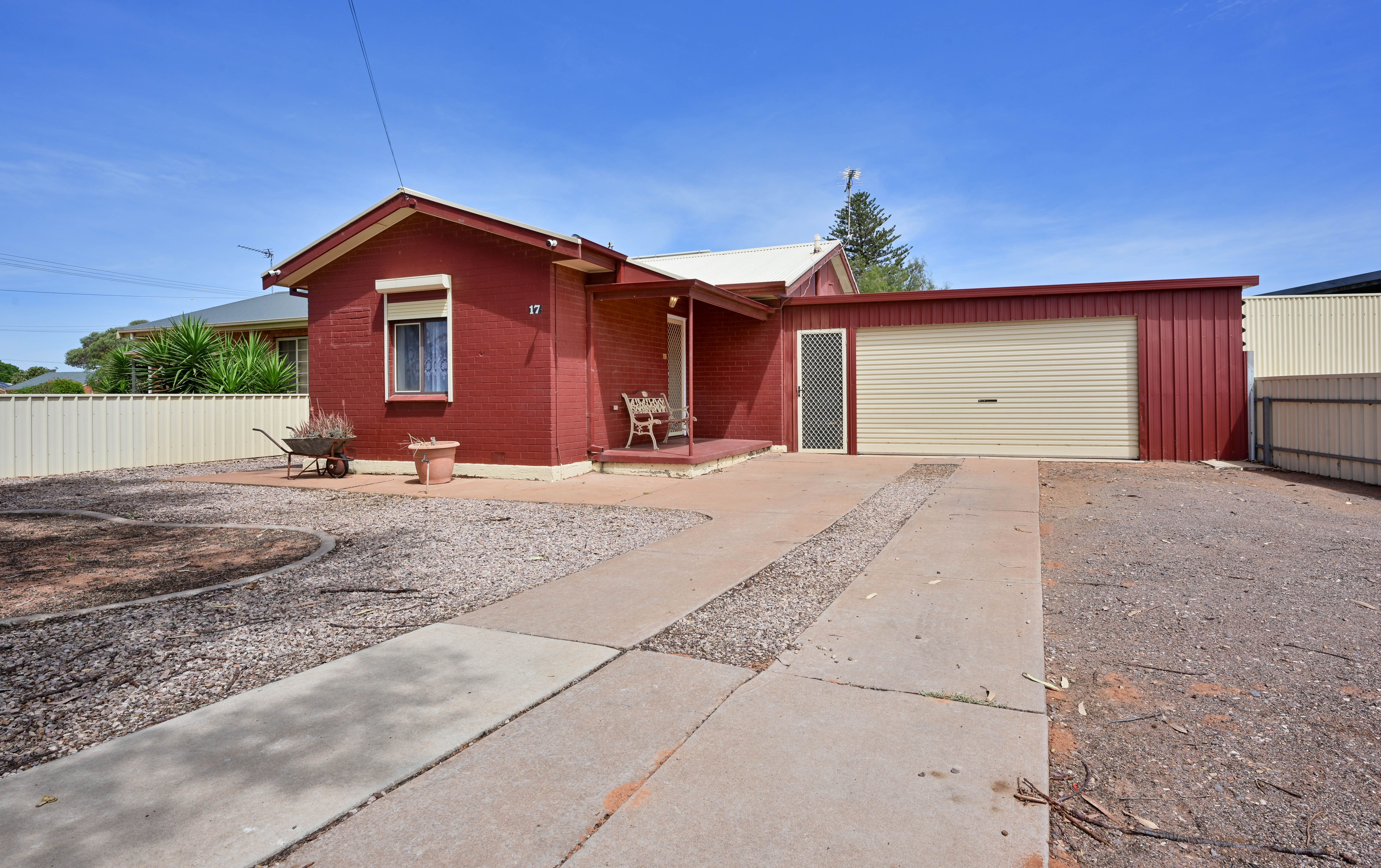 17 Rasheed Street, Whyalla Stuart, SA 5608 - Sold House - Ray White ...