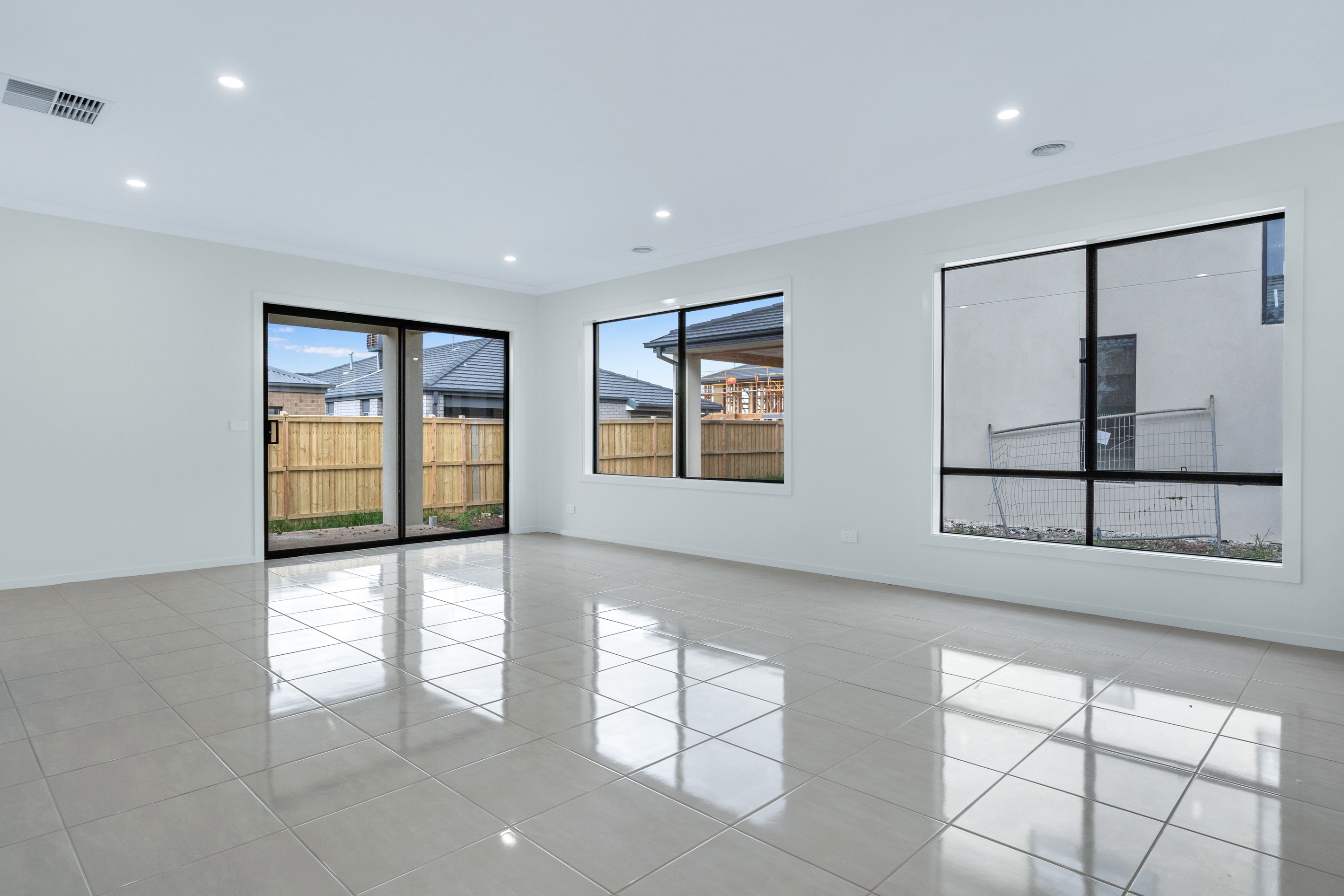 4 Palette Street, Mambourin, VIC 3024