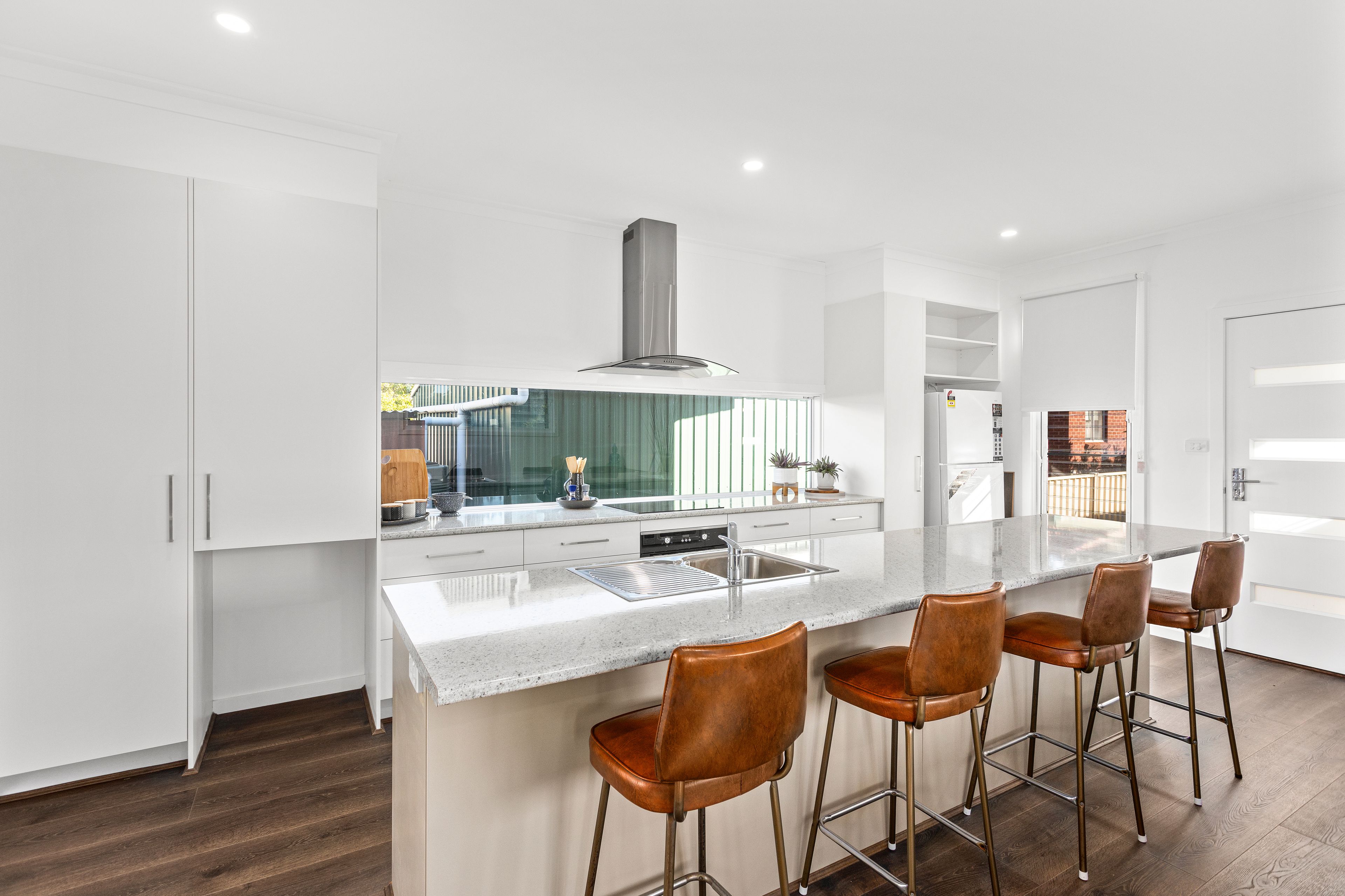 33 Leamington Road, Oak Flats, NSW 2529