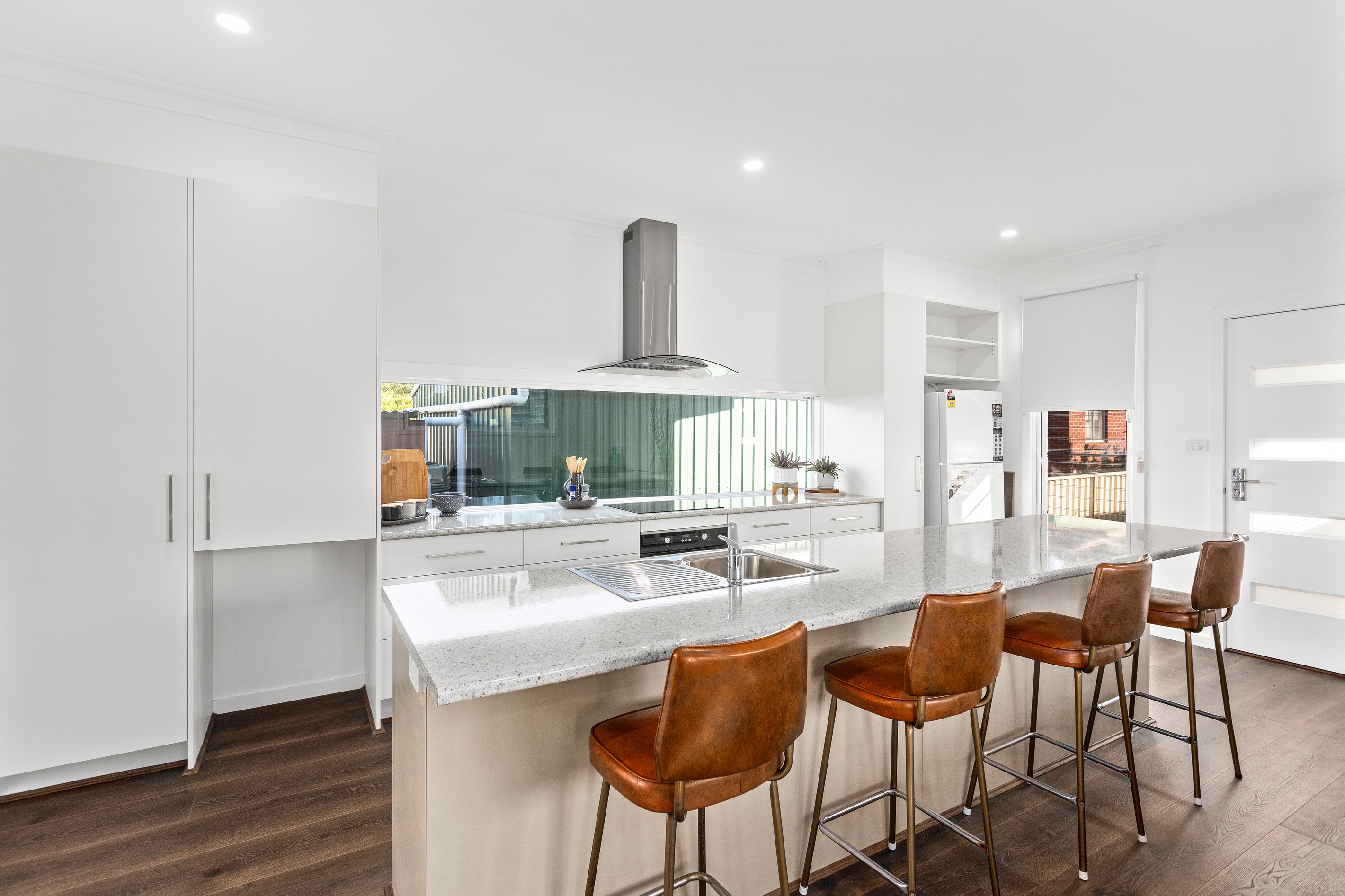 33 Leamington Road, Oak Flats, NSW 2529