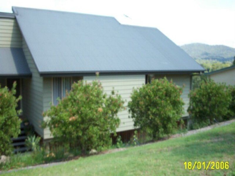 18 Tingward Street, The Gap, QLD 4061