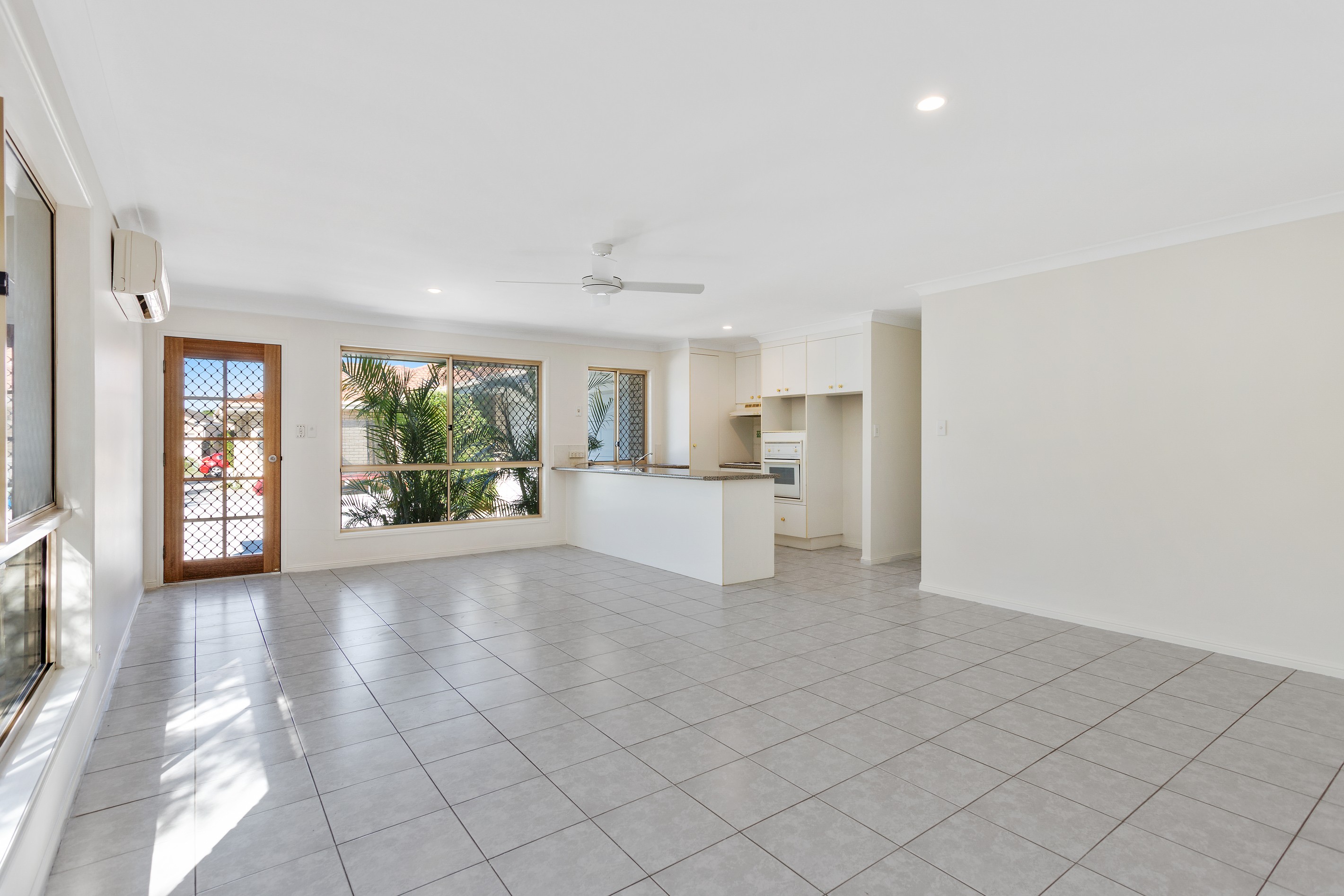 2/7 Dartmouth Court, Varsity Lakes, QLD 4227