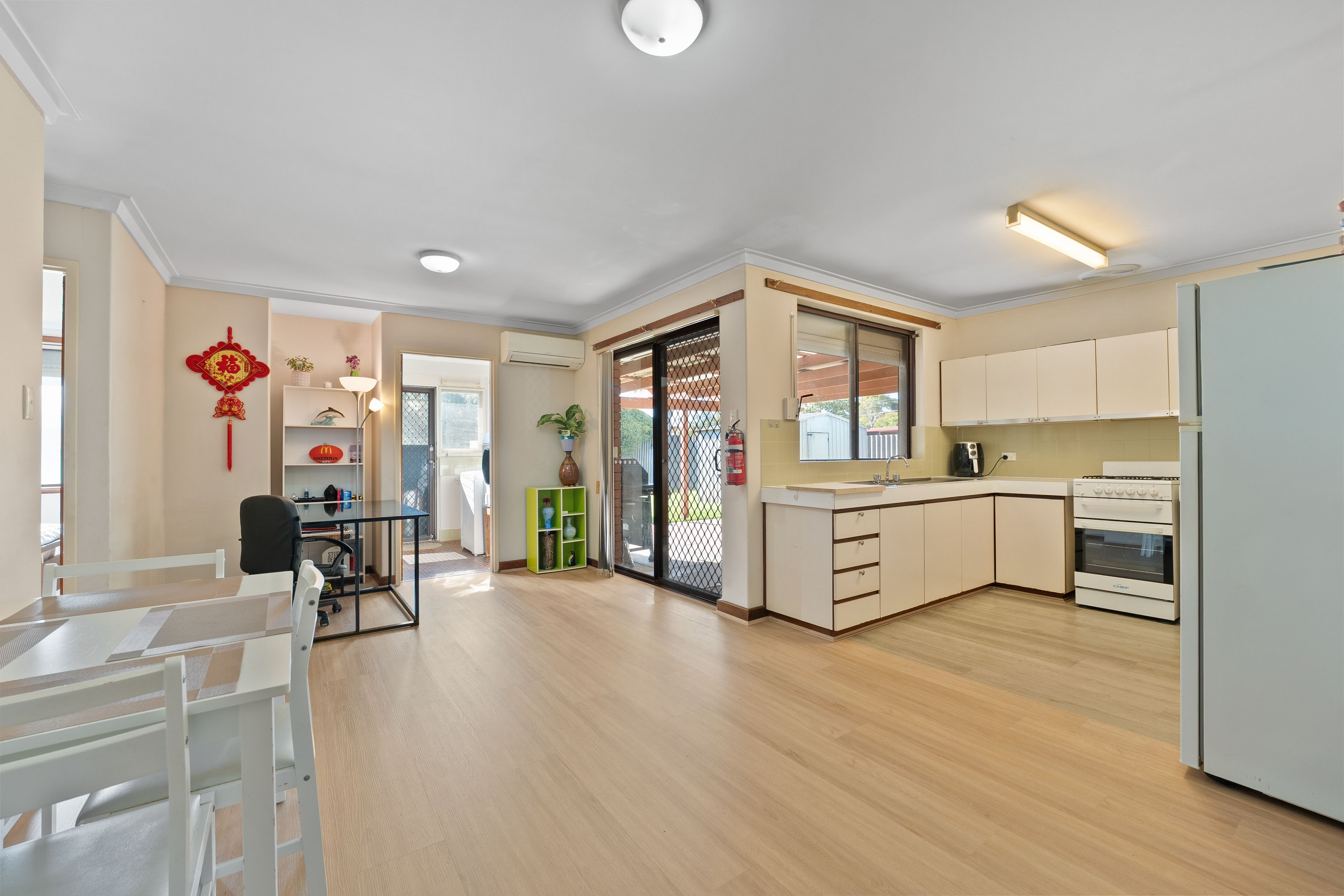 33 Millgrove Avenue — photo 10 of 29