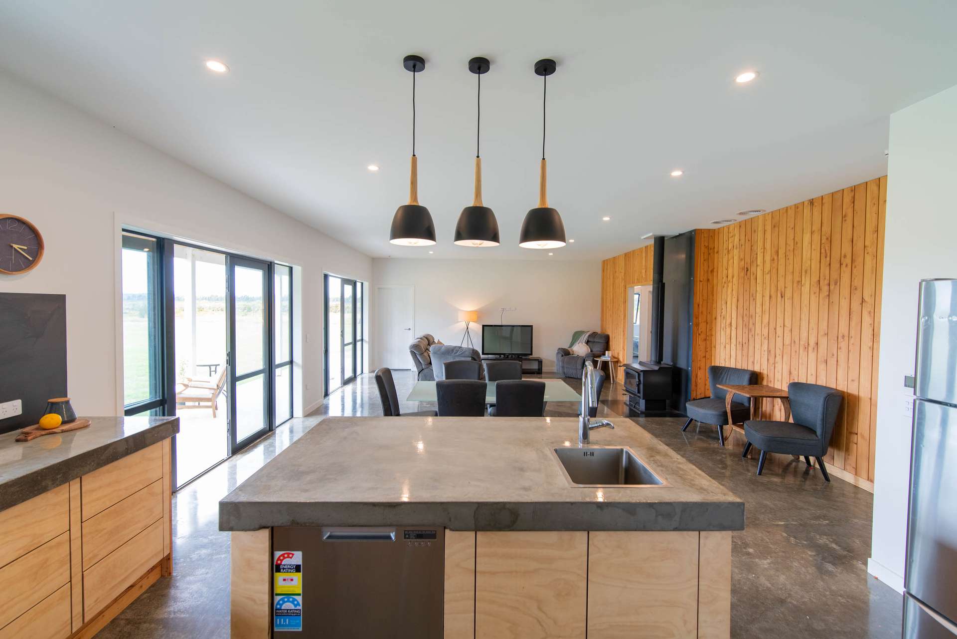 347 Hillside Manapouri Road, Manapouri, Southland District Real