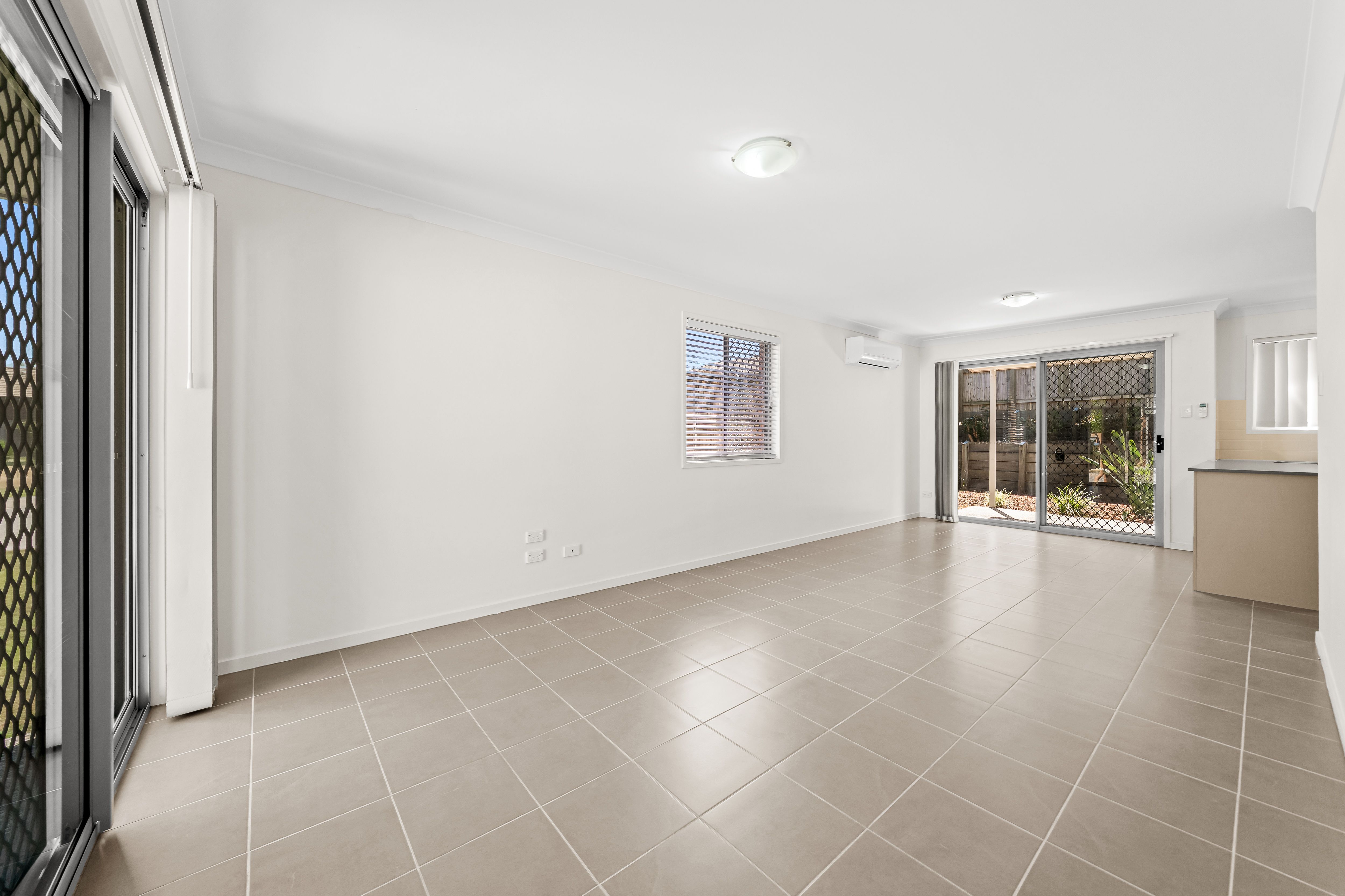 17/4 Myola Street — photo 4 of 22