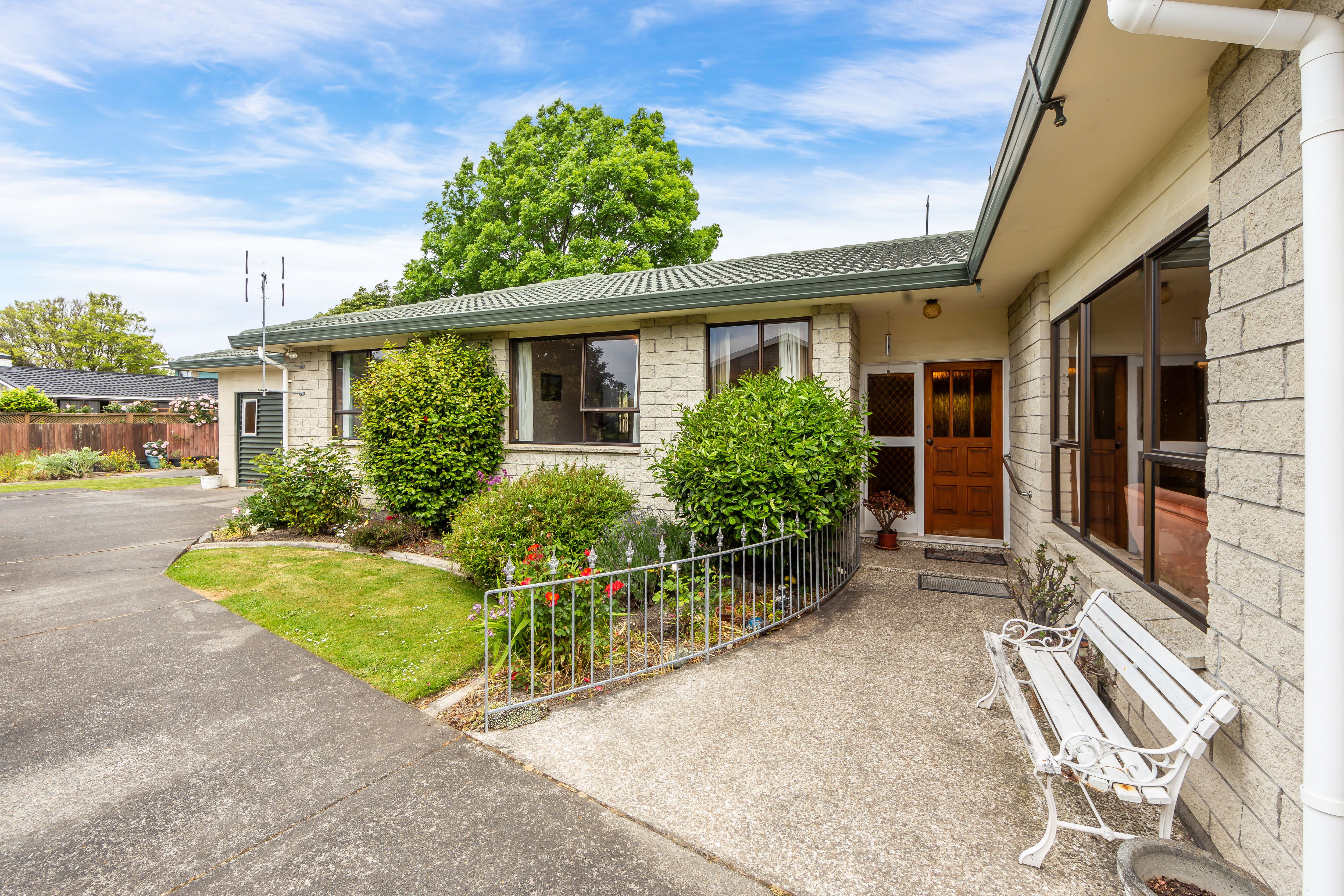 8 Iona Place, Upper Riccarton, Christchurch City