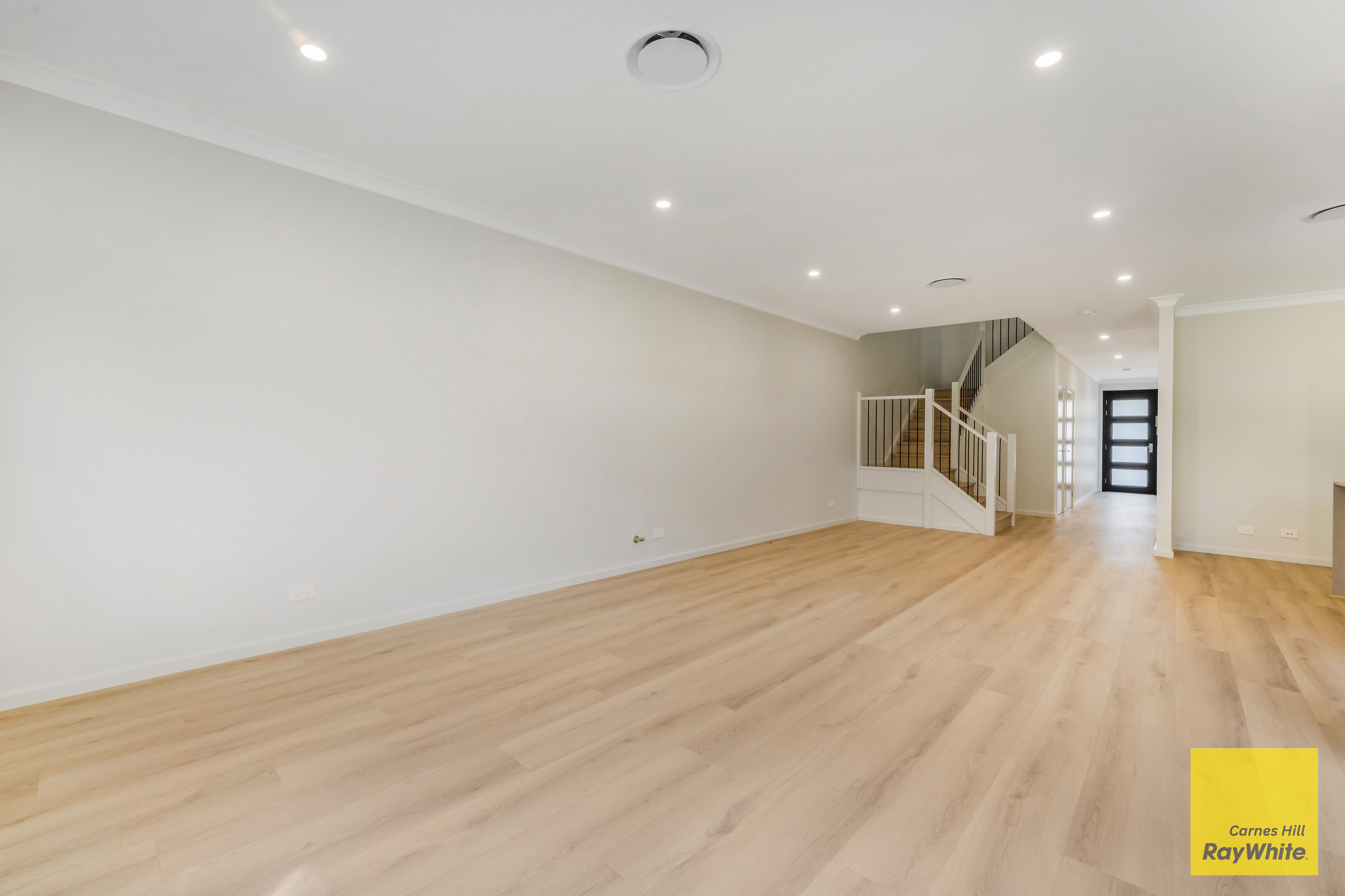 21 Lores Street — photo 3 of 20