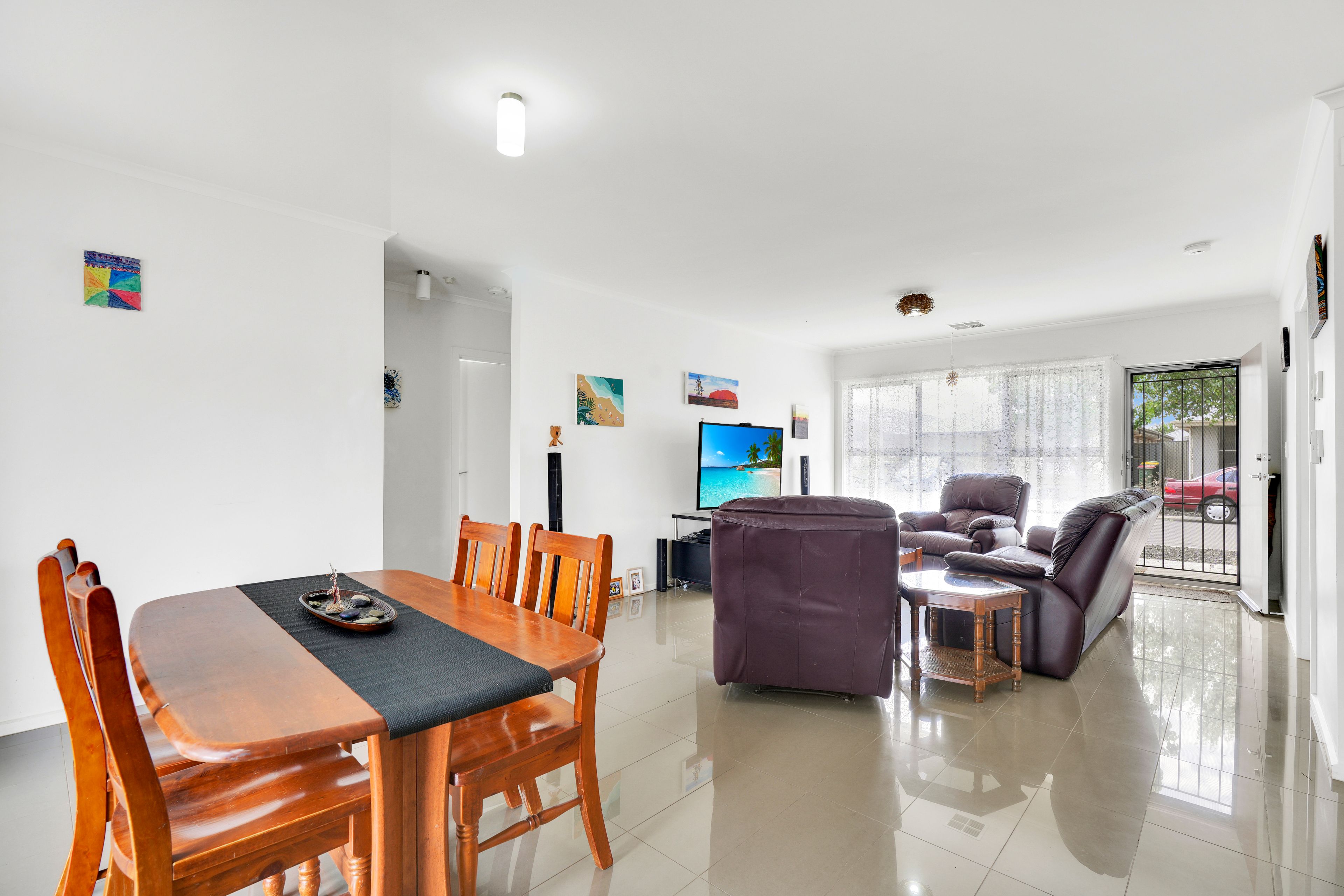 20 Baxter Avenue — photo 4 of 10