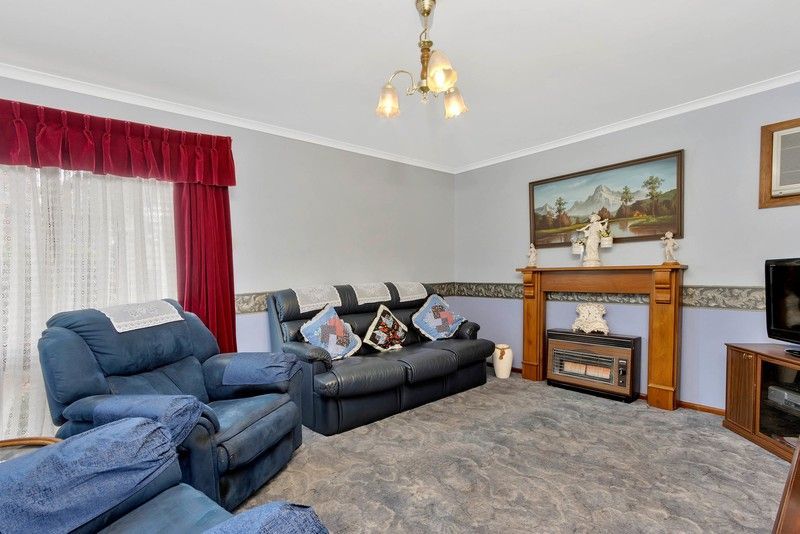 18 Doongara Crescent, Munno Para, SA 5115