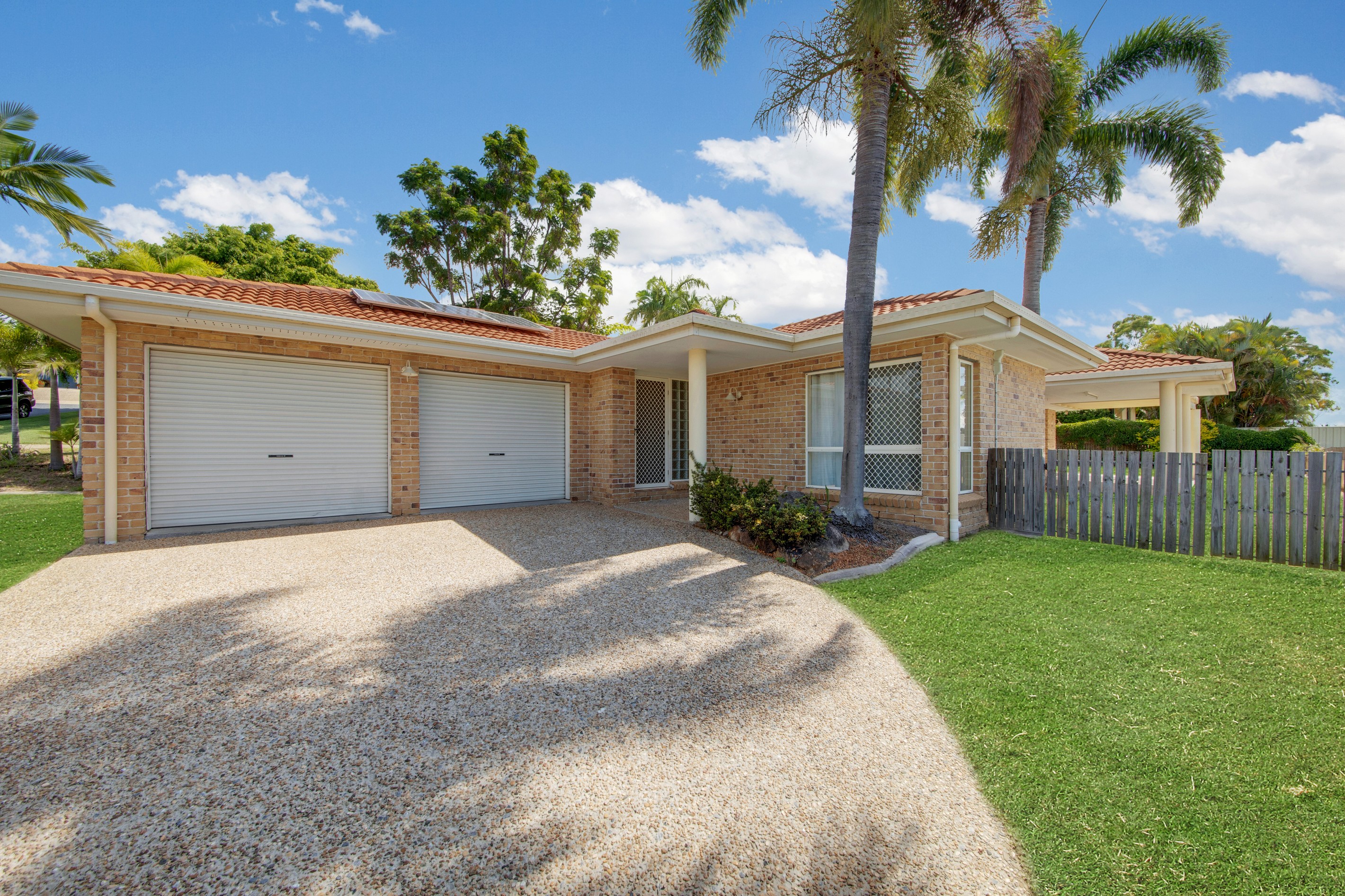 8 Fairbairn Place, Clinton, QLD 4680