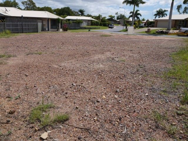 4 Karamea Close, Clinton, QLD 4680