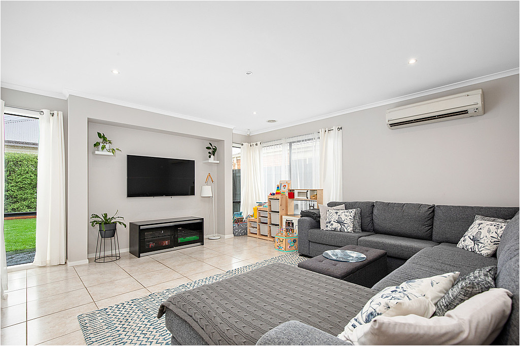 22 Macadamia Grove, Werribee, VIC 3030