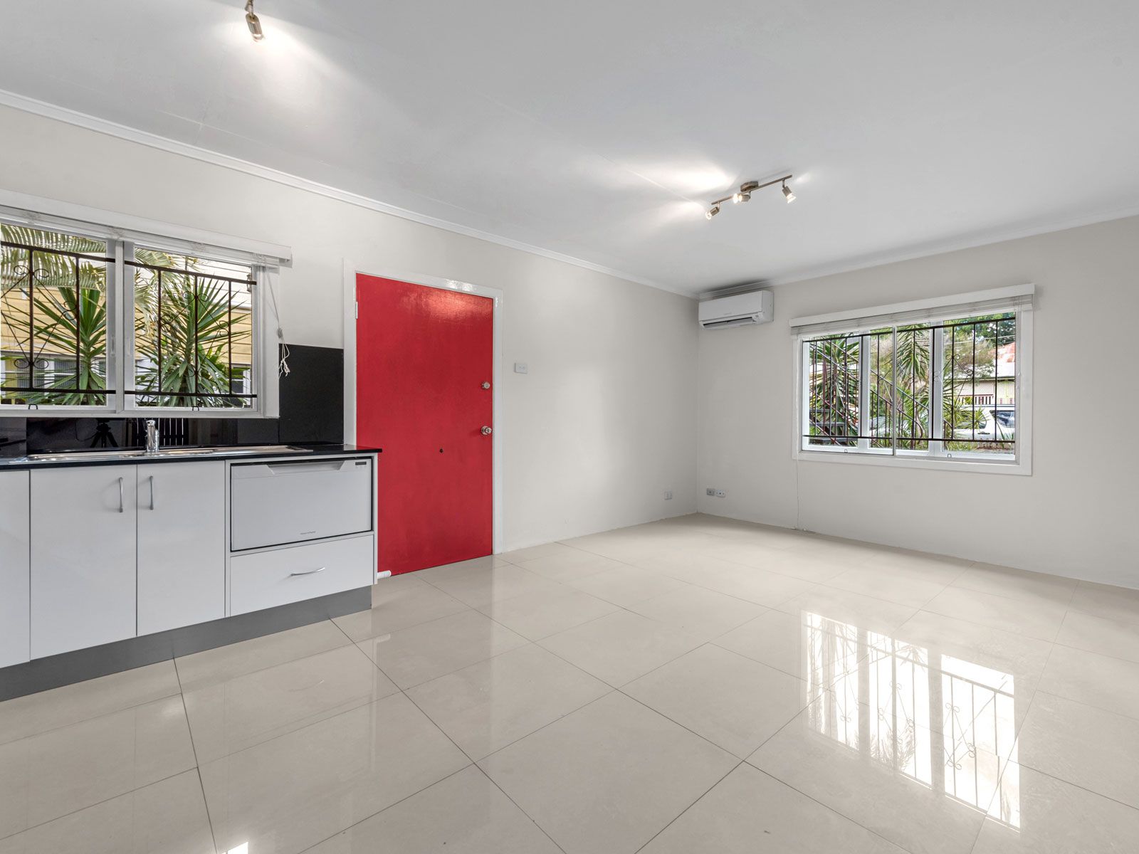 13 Gladstone Street, Coorparoo QLD 4151