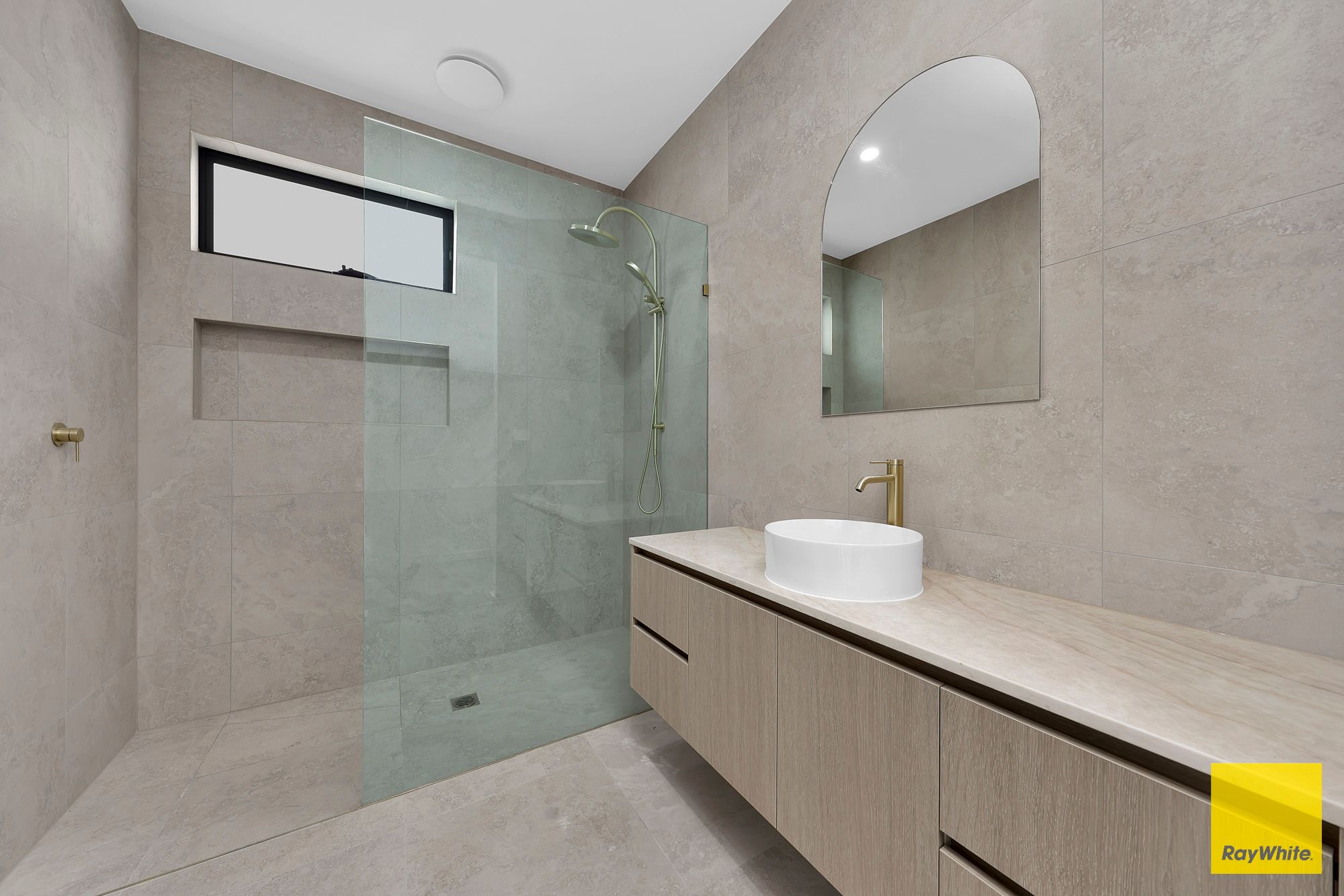 21 Stork Street — photo 9 of 11