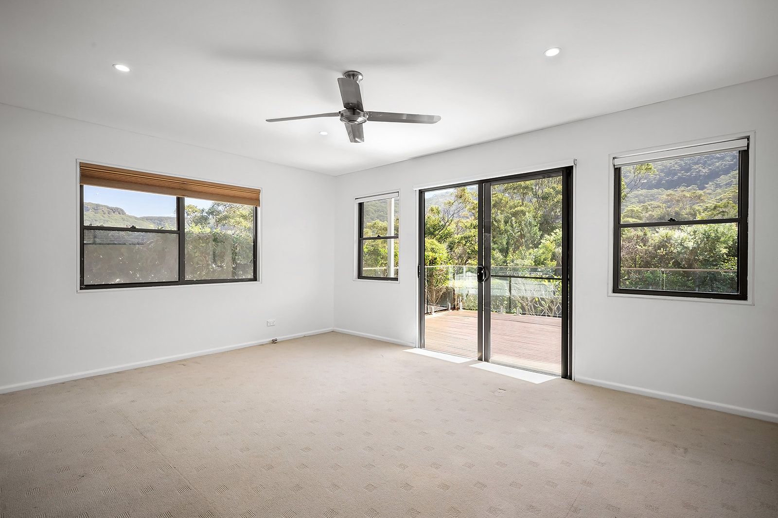 7 Maxwell Crescent — photo 14 of 23
