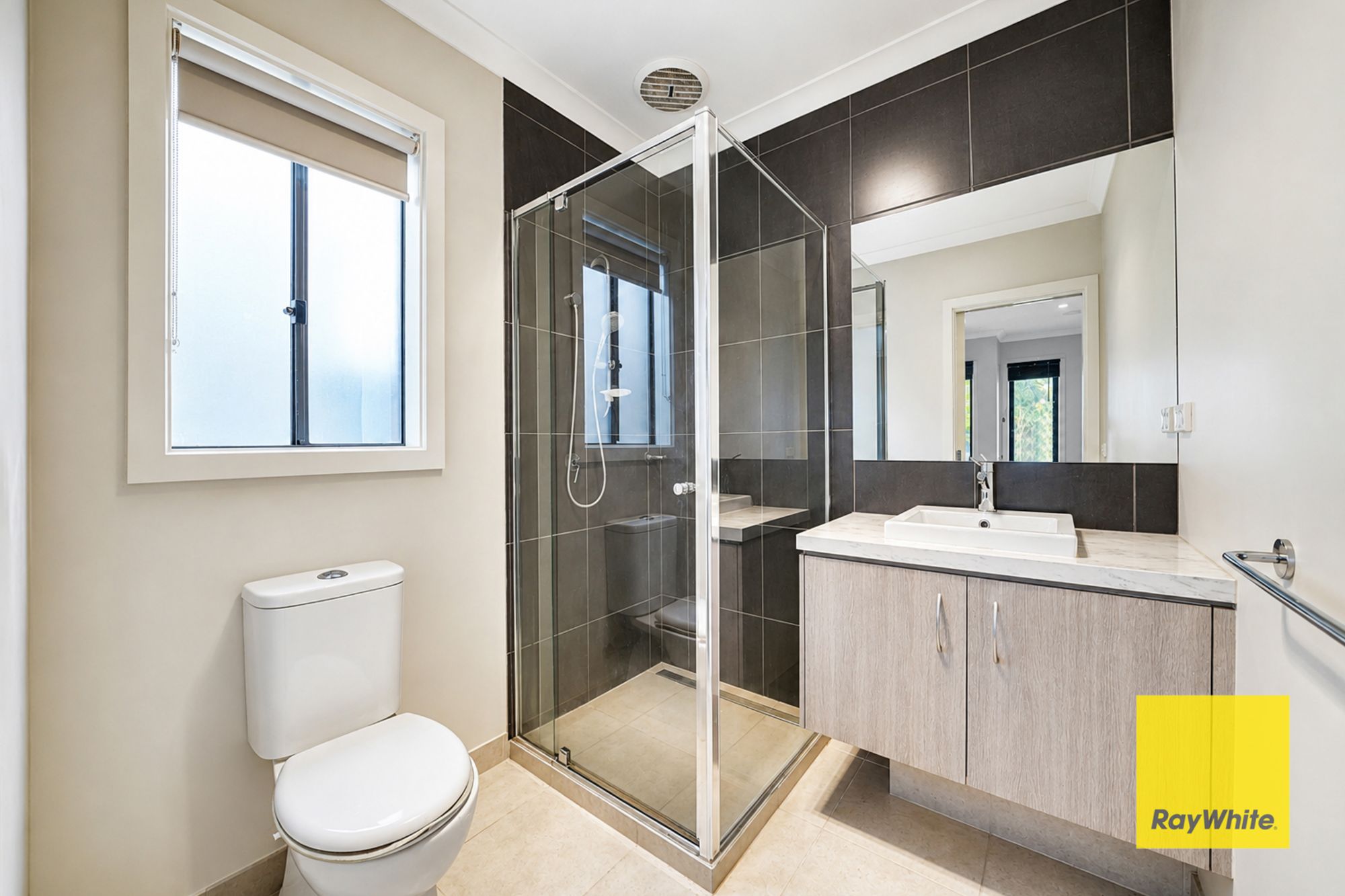 8 Dunlop Way — photo 12 of 21