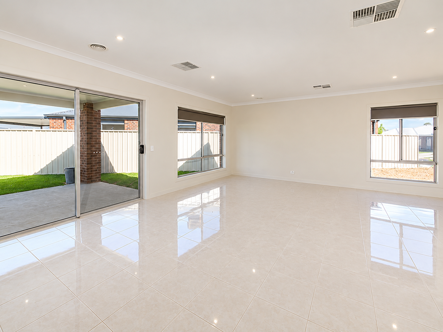 27 Axford Boulevard — photo 5 of 12