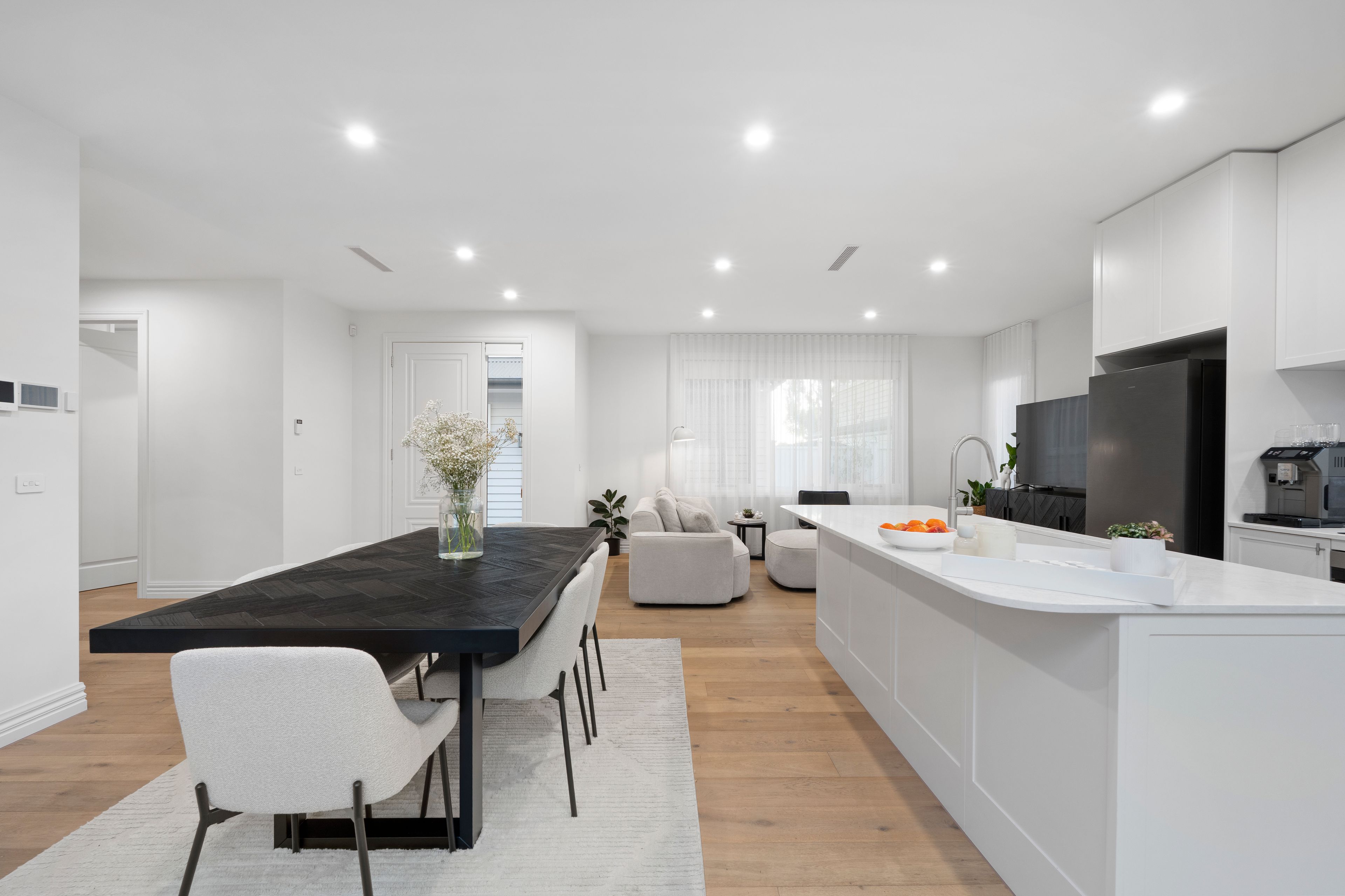5/10 Airlie Road — photo 4 of 16