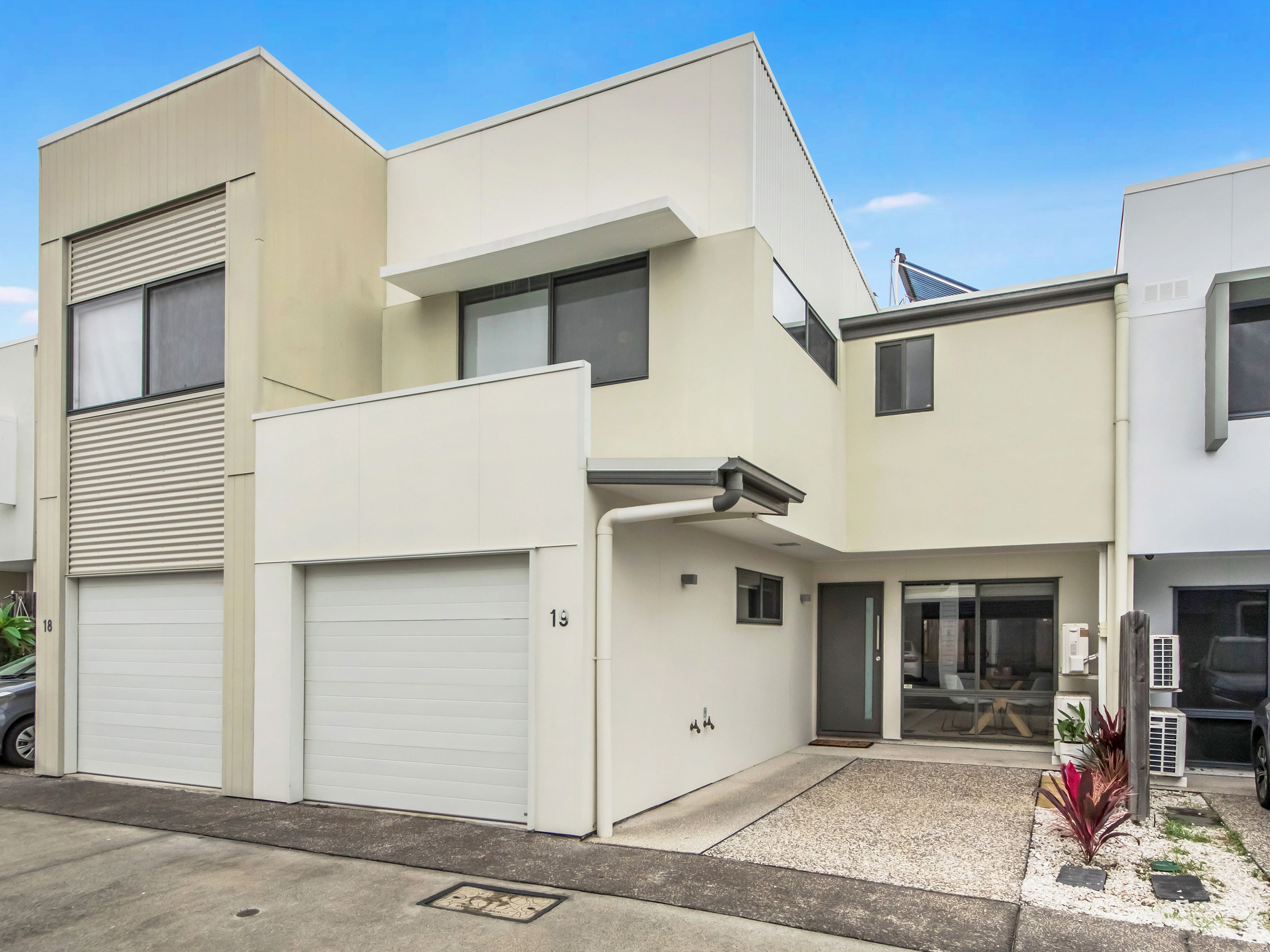 22 Careel Close, Helensvale QLD 4212