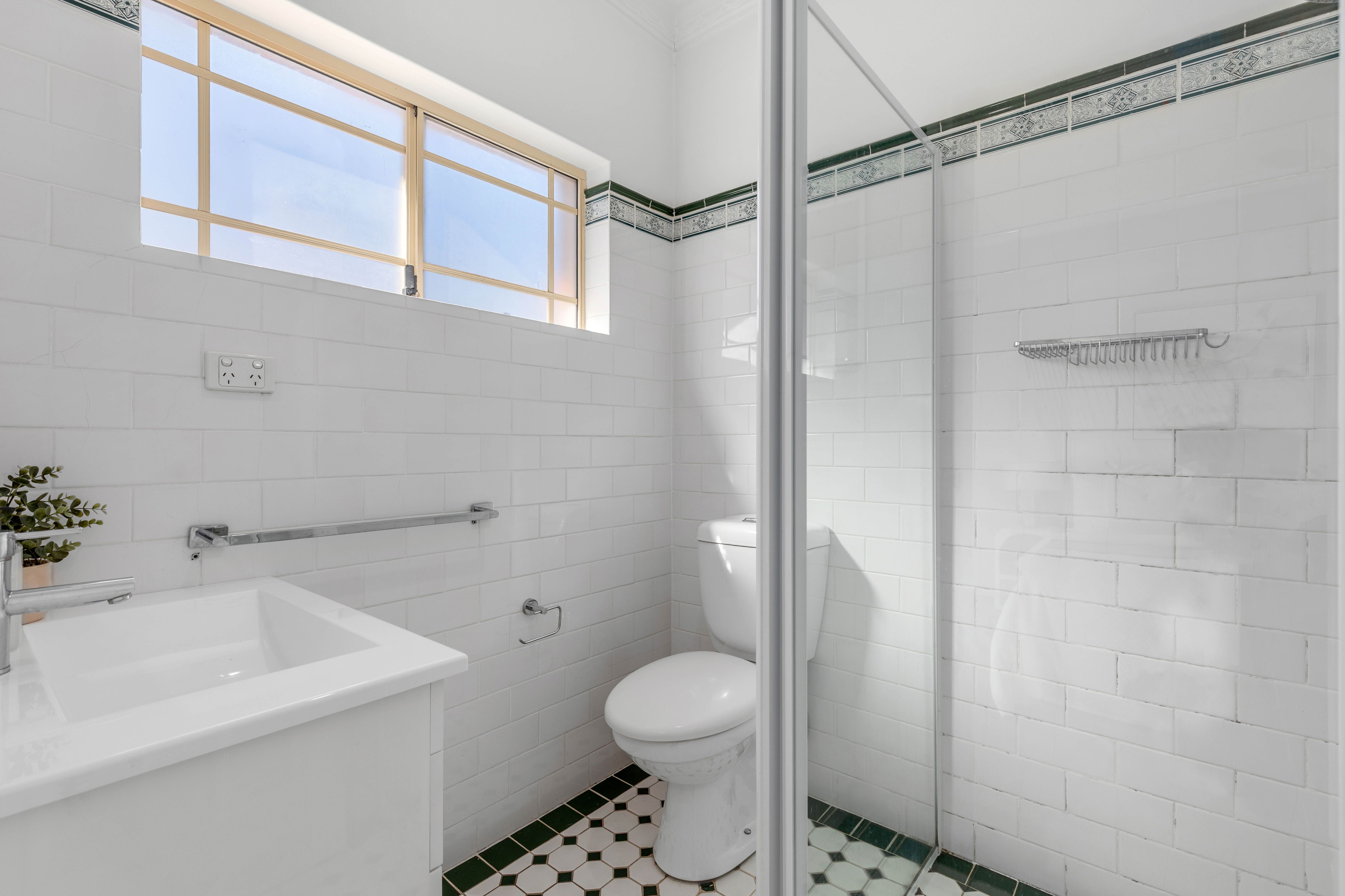 4/122-124 West Botany Street — photo 8 of 13