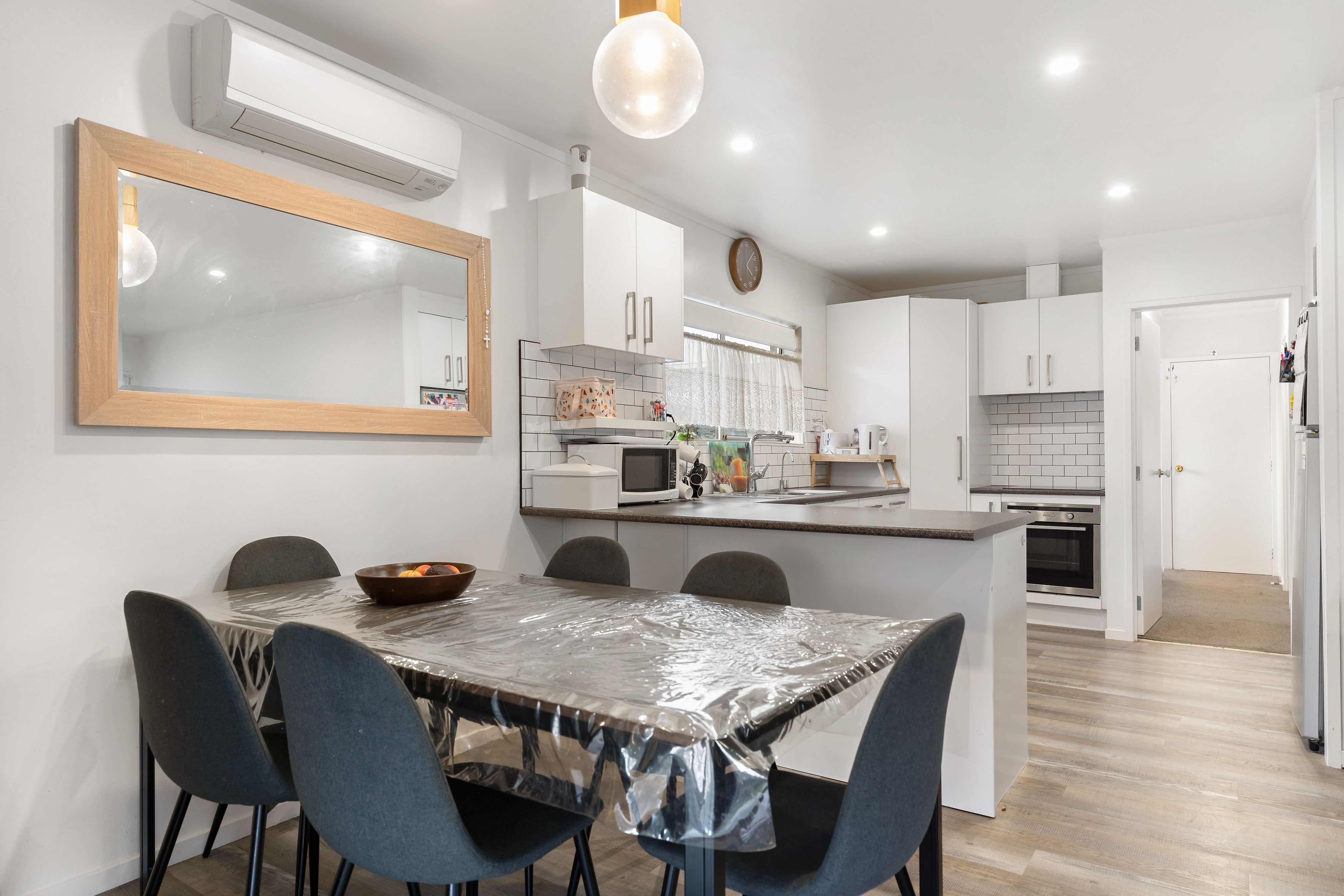 2/17 Poinsettia Place, Henderson, Waitakere City