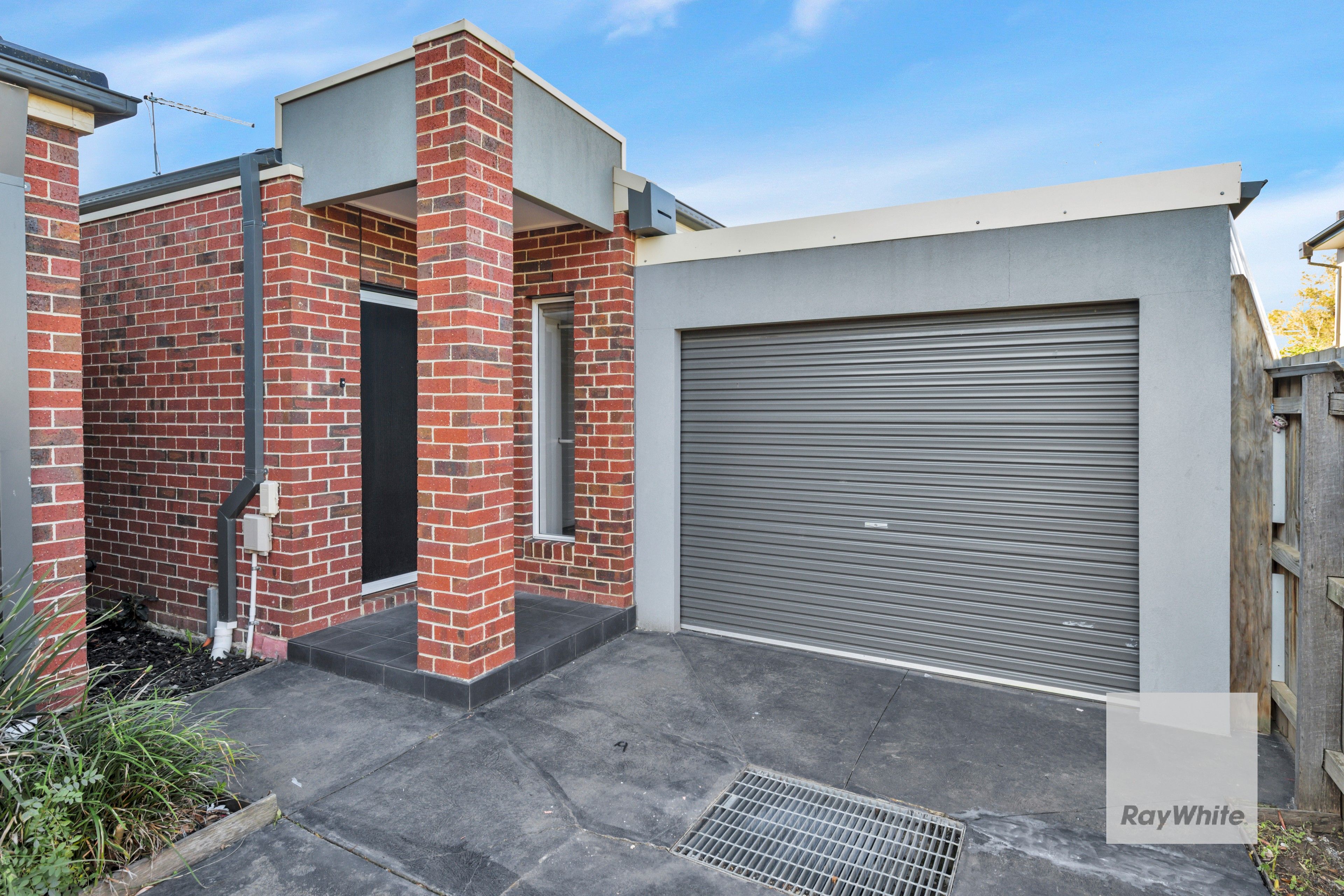 4/10 Emily Street, St Albans VIC 3021