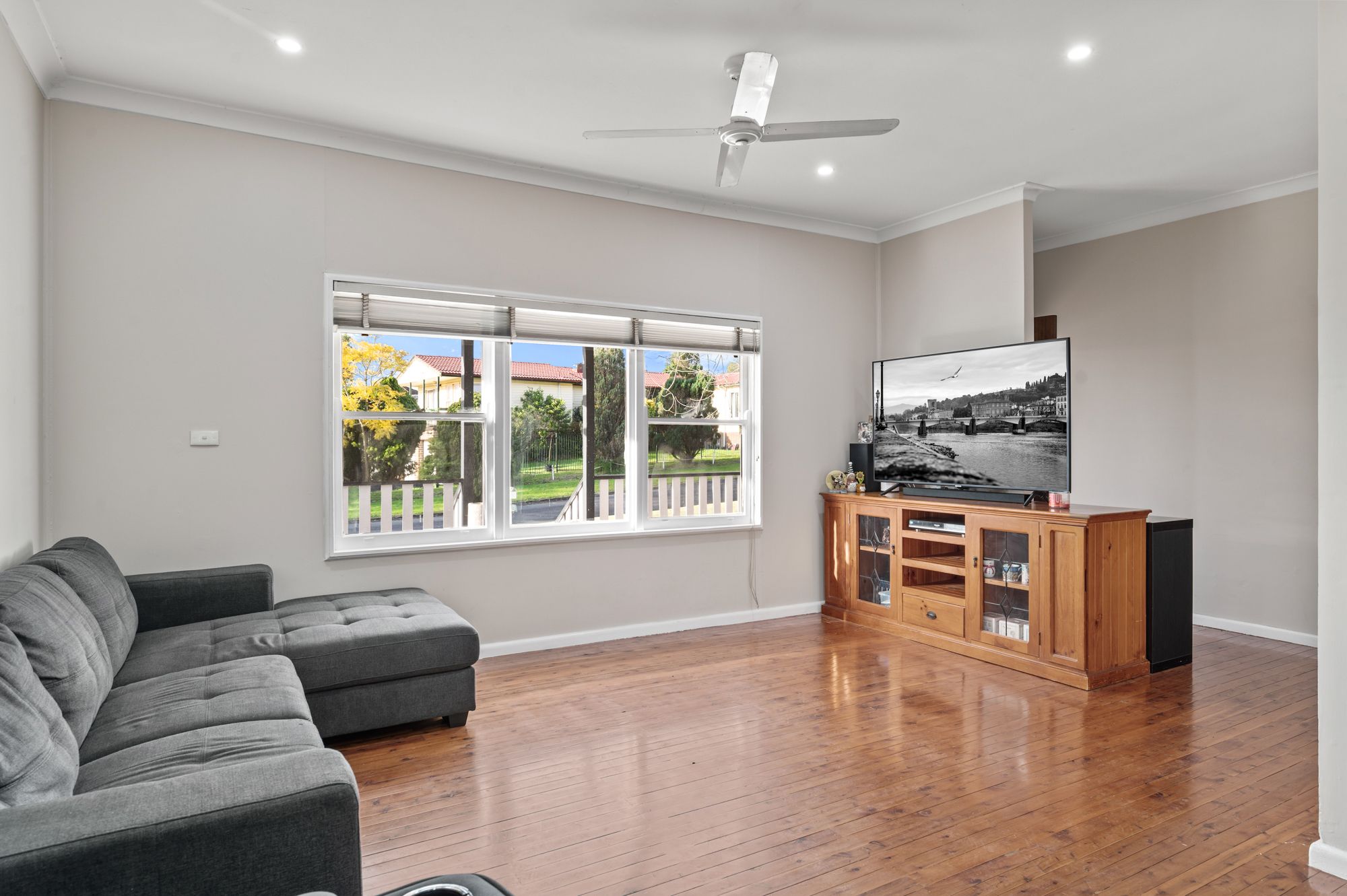 9 Browning Avenue, Campbelltown, NSW 2560