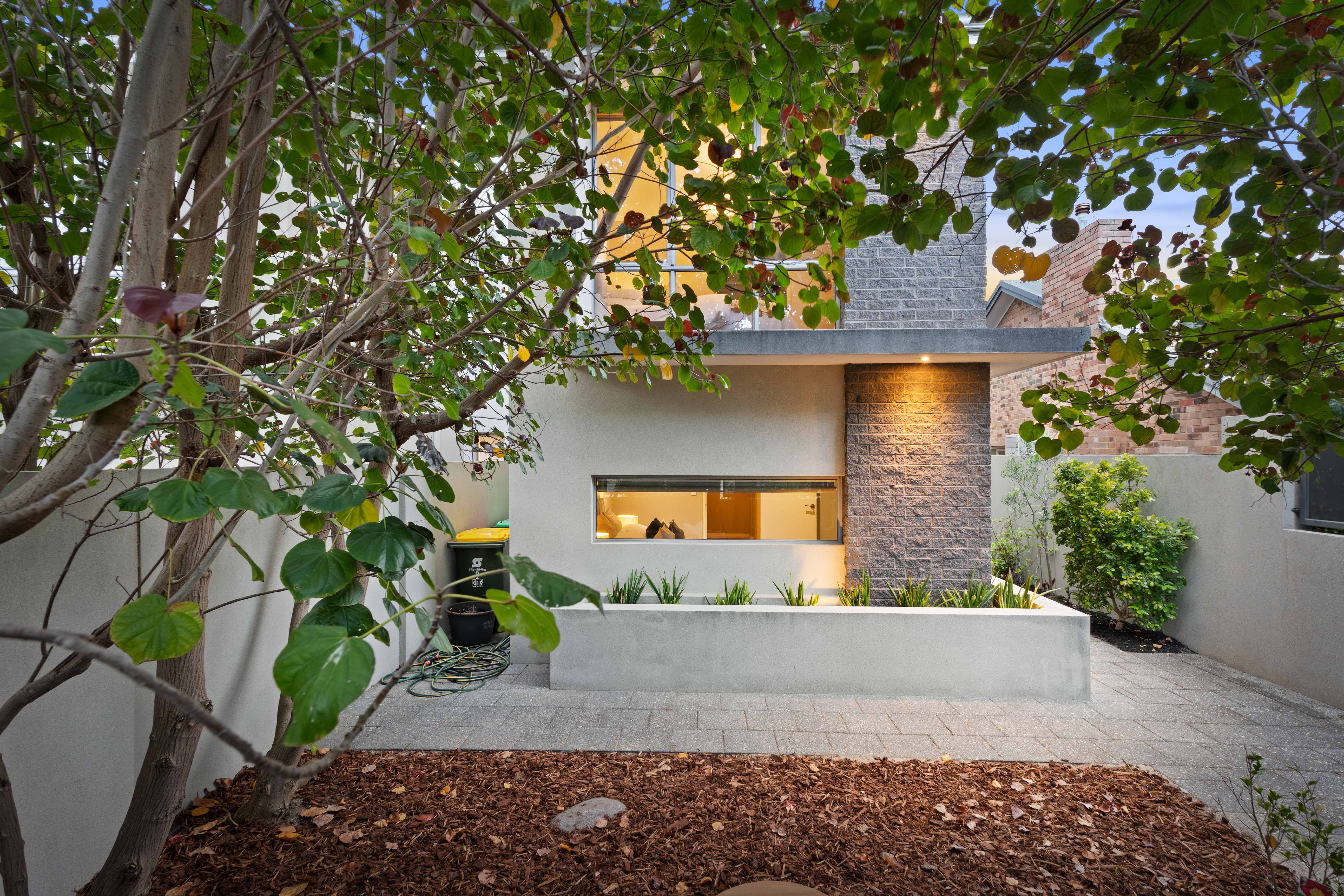 203a Duke Street — photo from Ray White Cottesloe Mosman Park