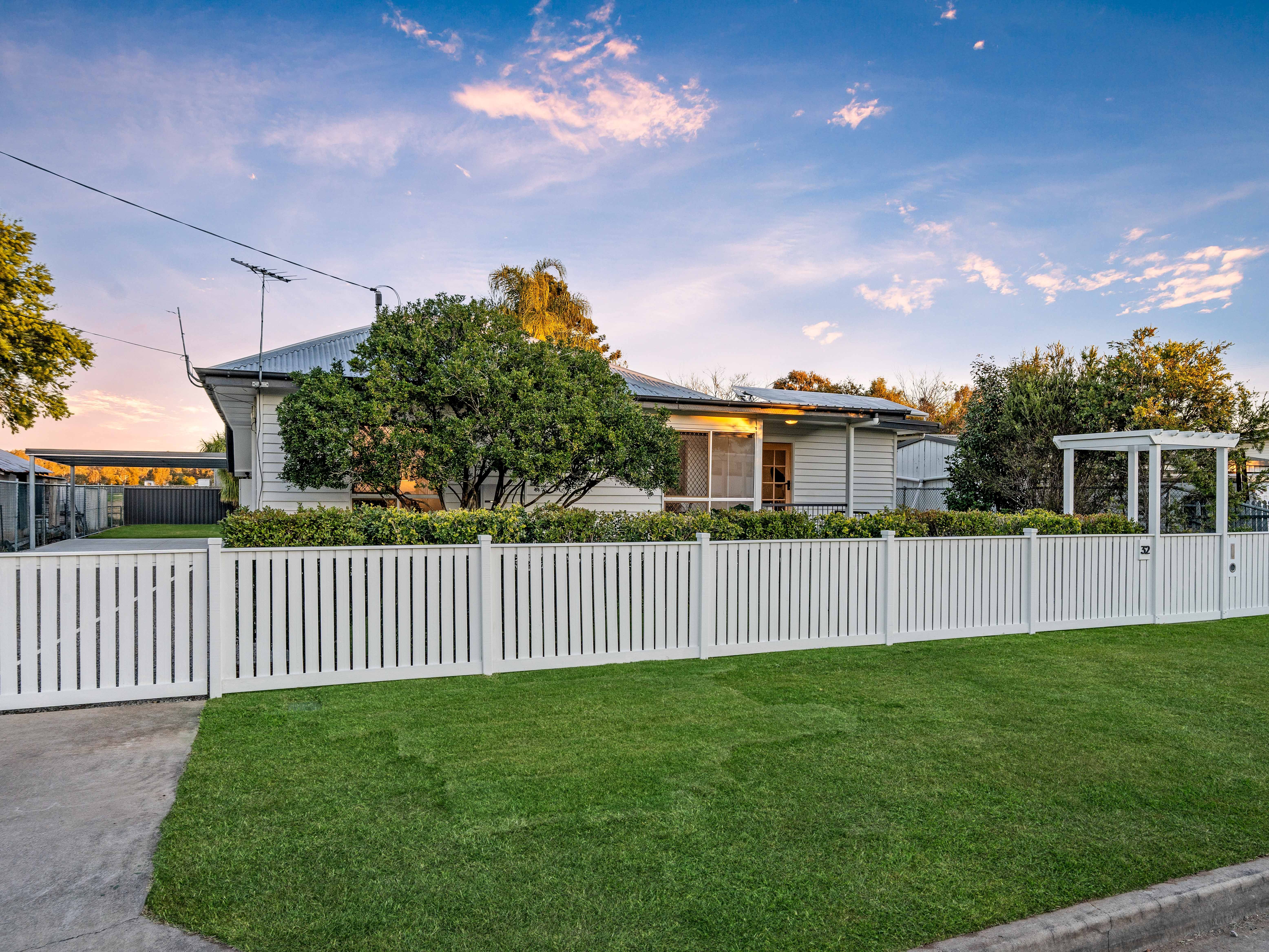 32 Cafferky Street, One Mile, QLD 4305