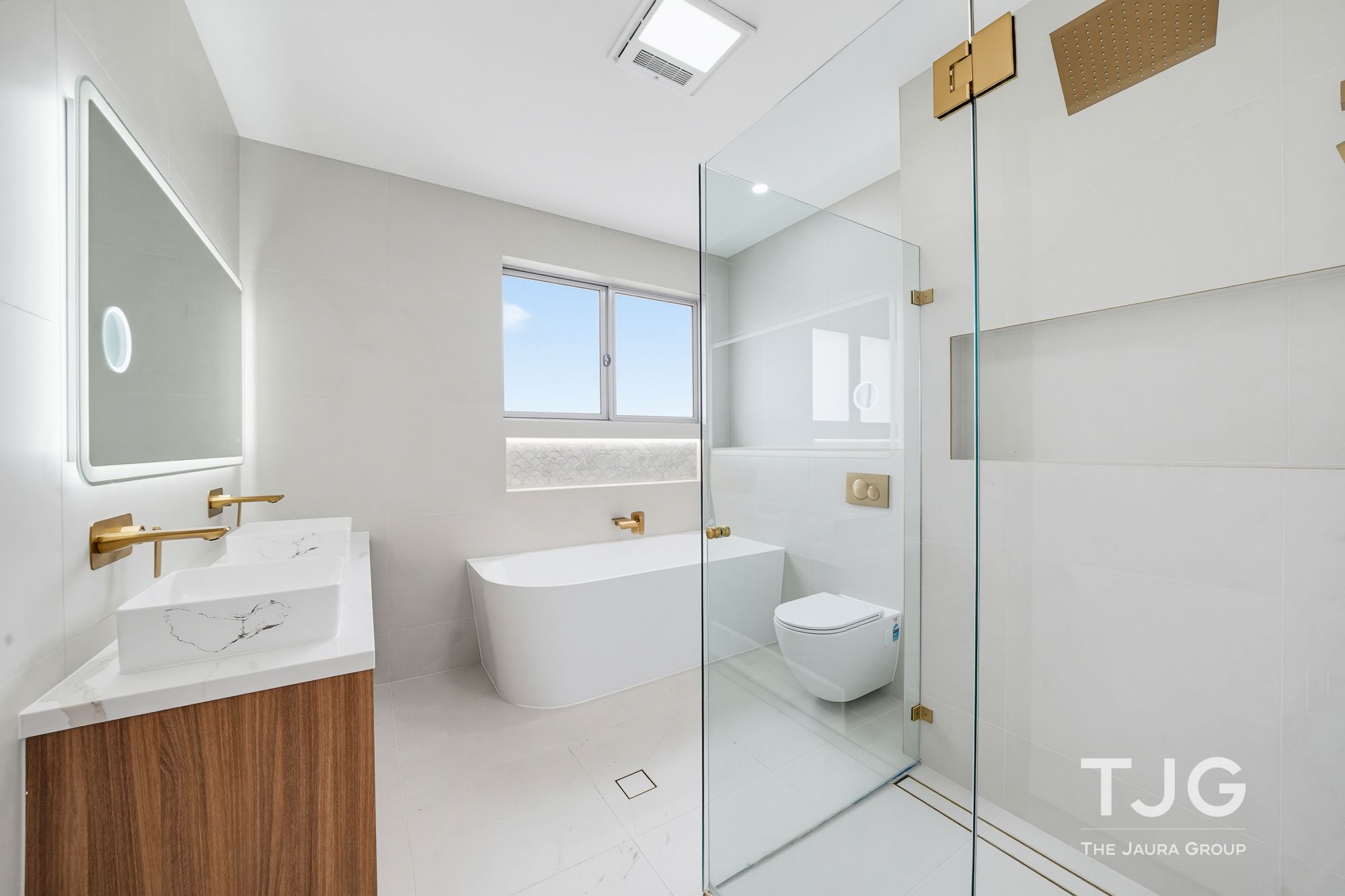 18 Stenland Street — photo 4 of 8
