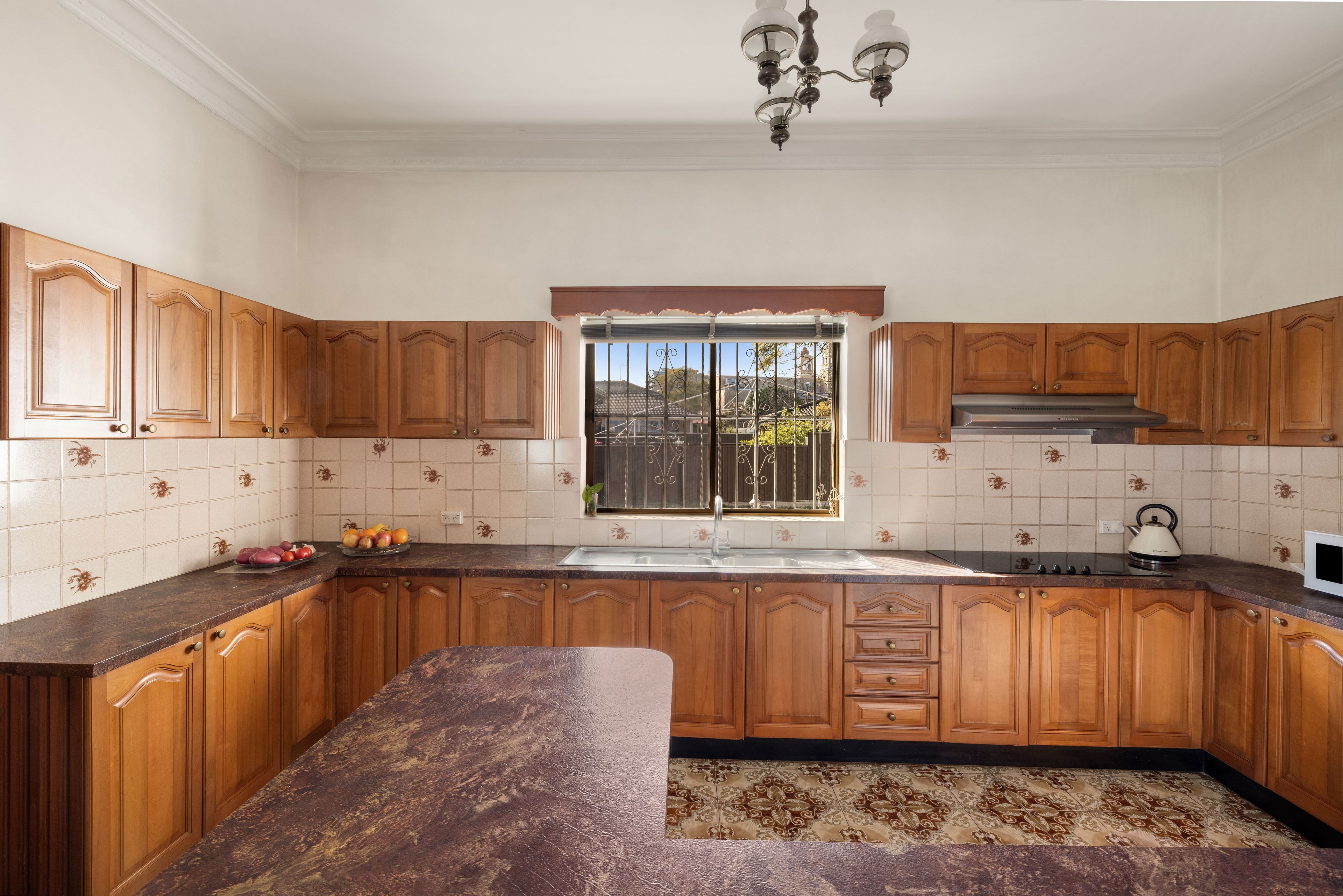 342 Doncaster Avenue — photo 3 of 10