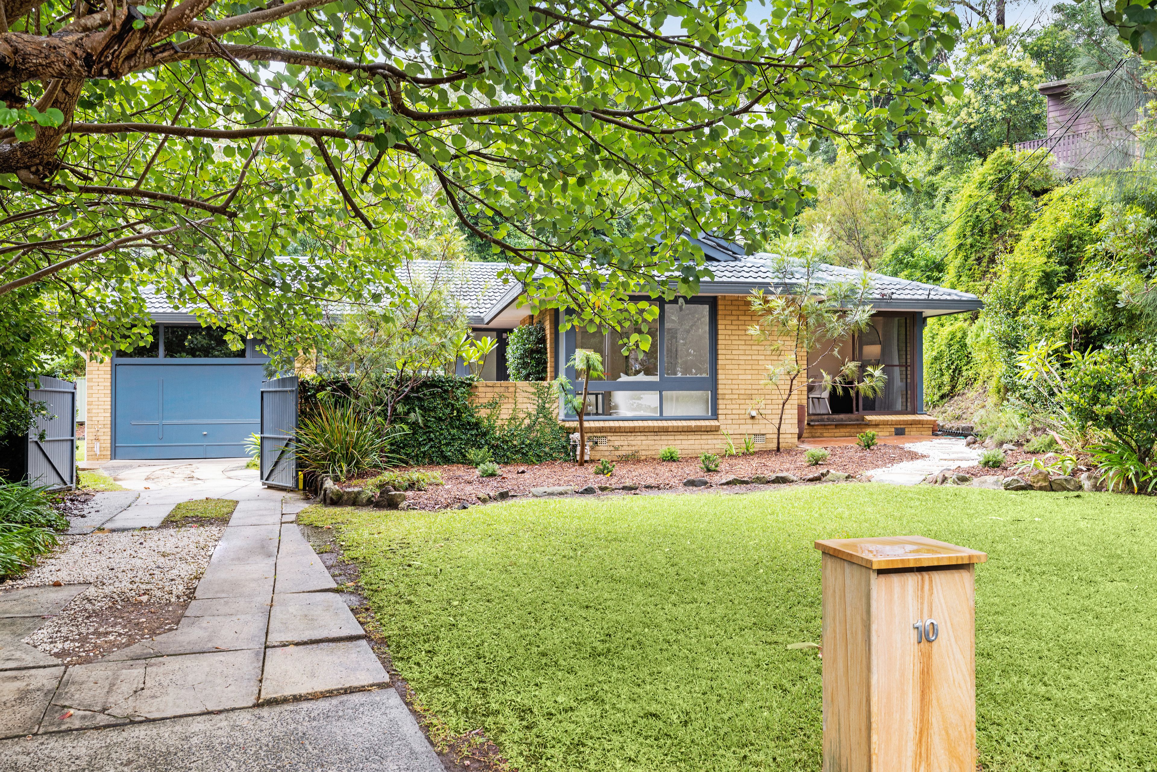 10 Wandeen Place, St Ives, NSW 2075