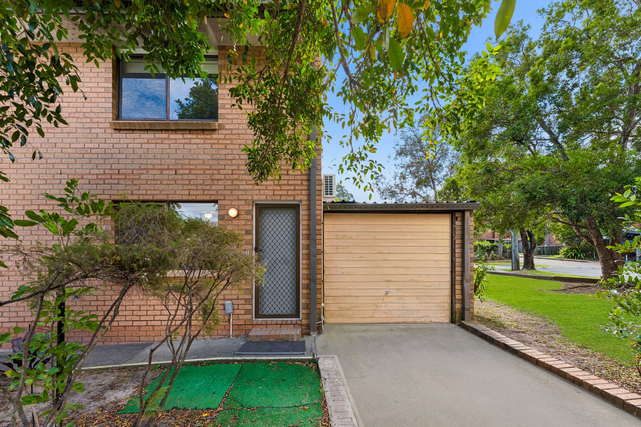 1/10 Cognac Court — photo from Ray White Marsden