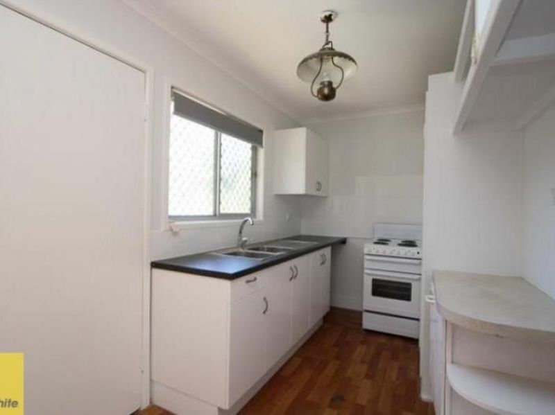88 Mayes Avenue, Kingston, QLD 4114