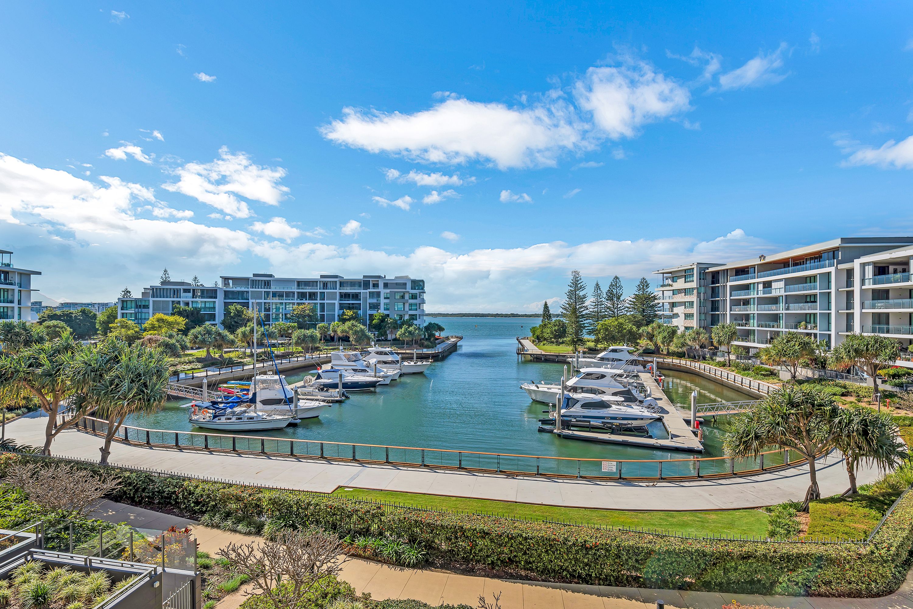 4305/323 Bayview Street, Hollywell, QLD 4216