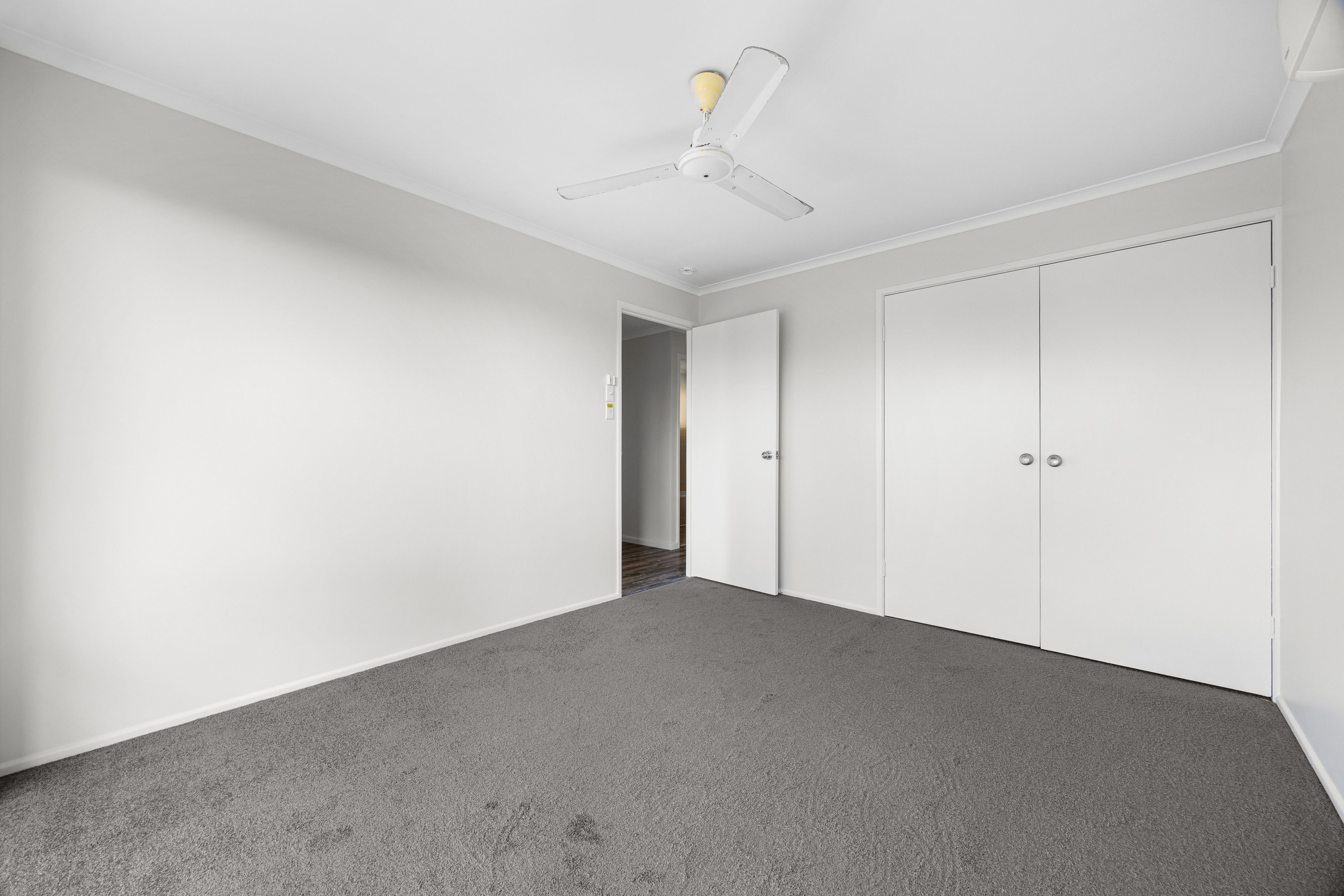 15 Saturn Crescent — photo 12 of 25