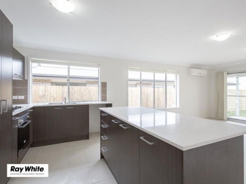 102 Fernbrooke Boulevard, Redbank Plains, QLD 4301