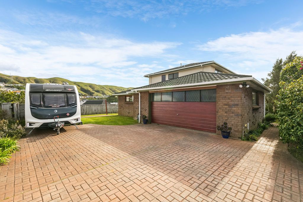 10 Montrose Grove, Churton Park, Wellington City