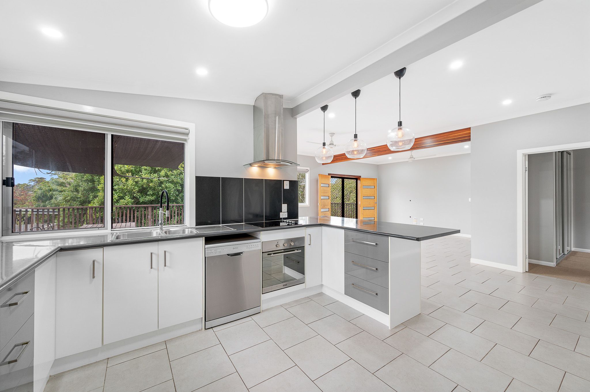 41 Higgins Street, West Gladstone, QLD 4680