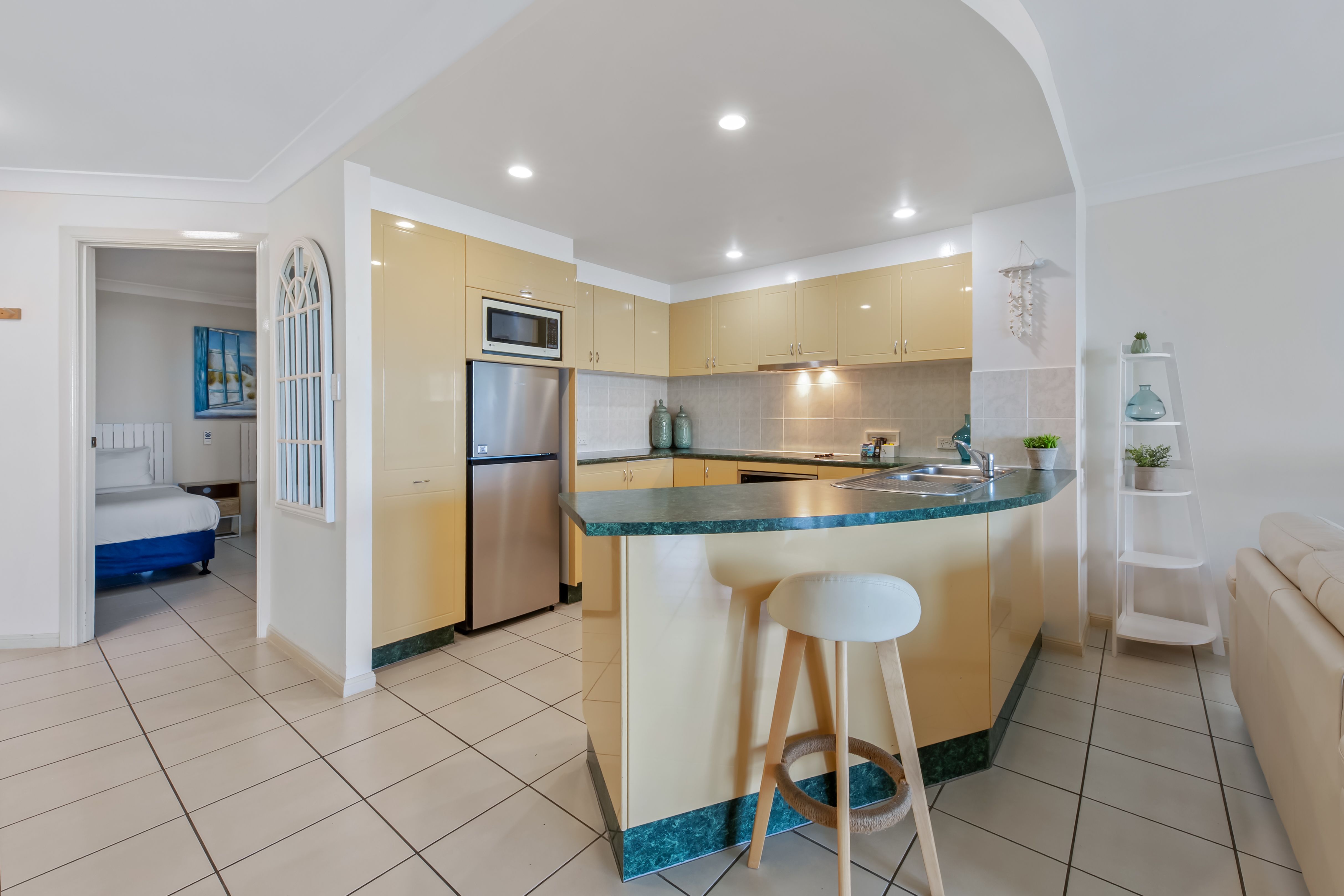 23/4 Golden Orchid Drive — photo 7 of 26