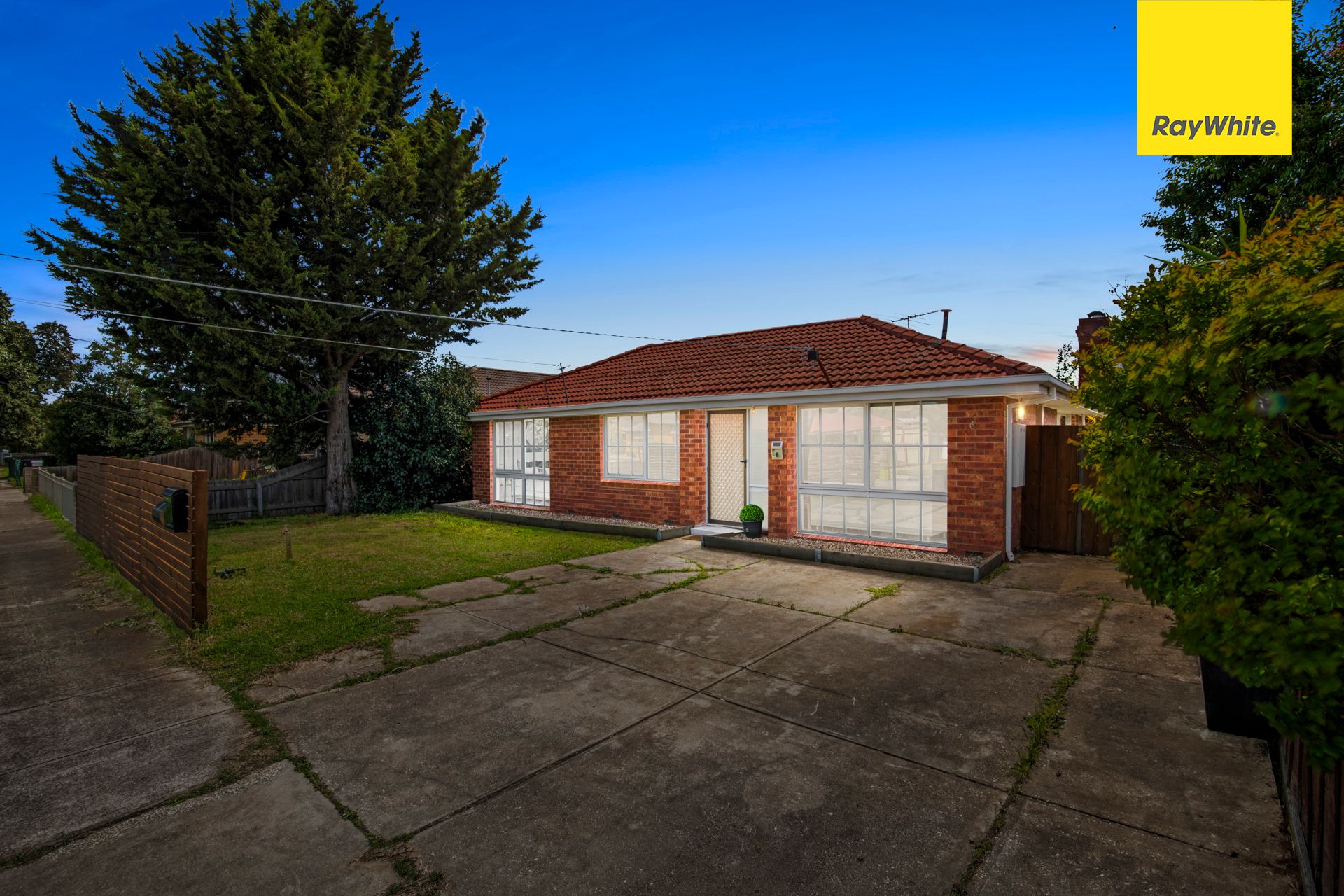 6 Second Avenue, Melton South, VIC 3338