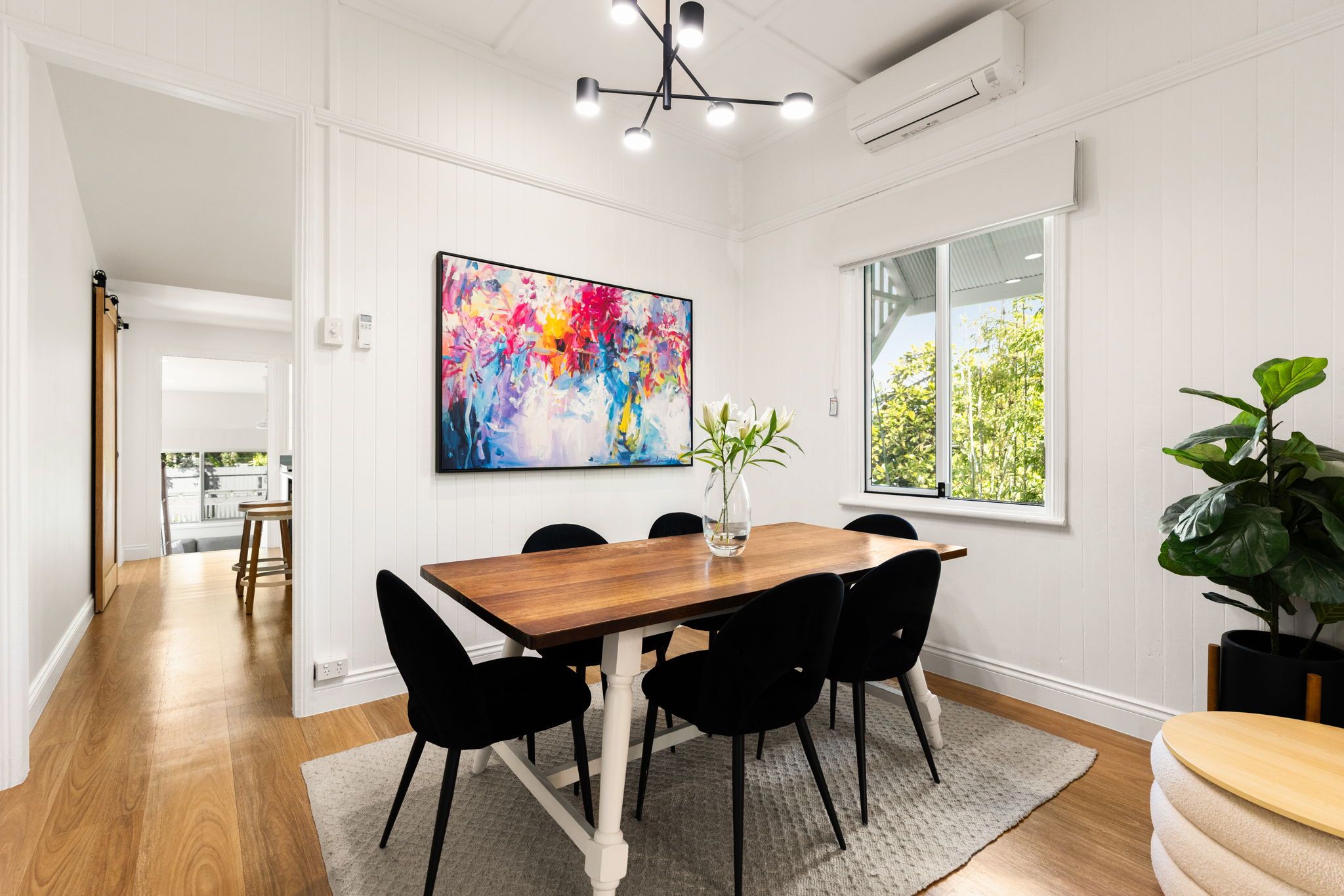 28 Vincent Street — photo 3 of 25