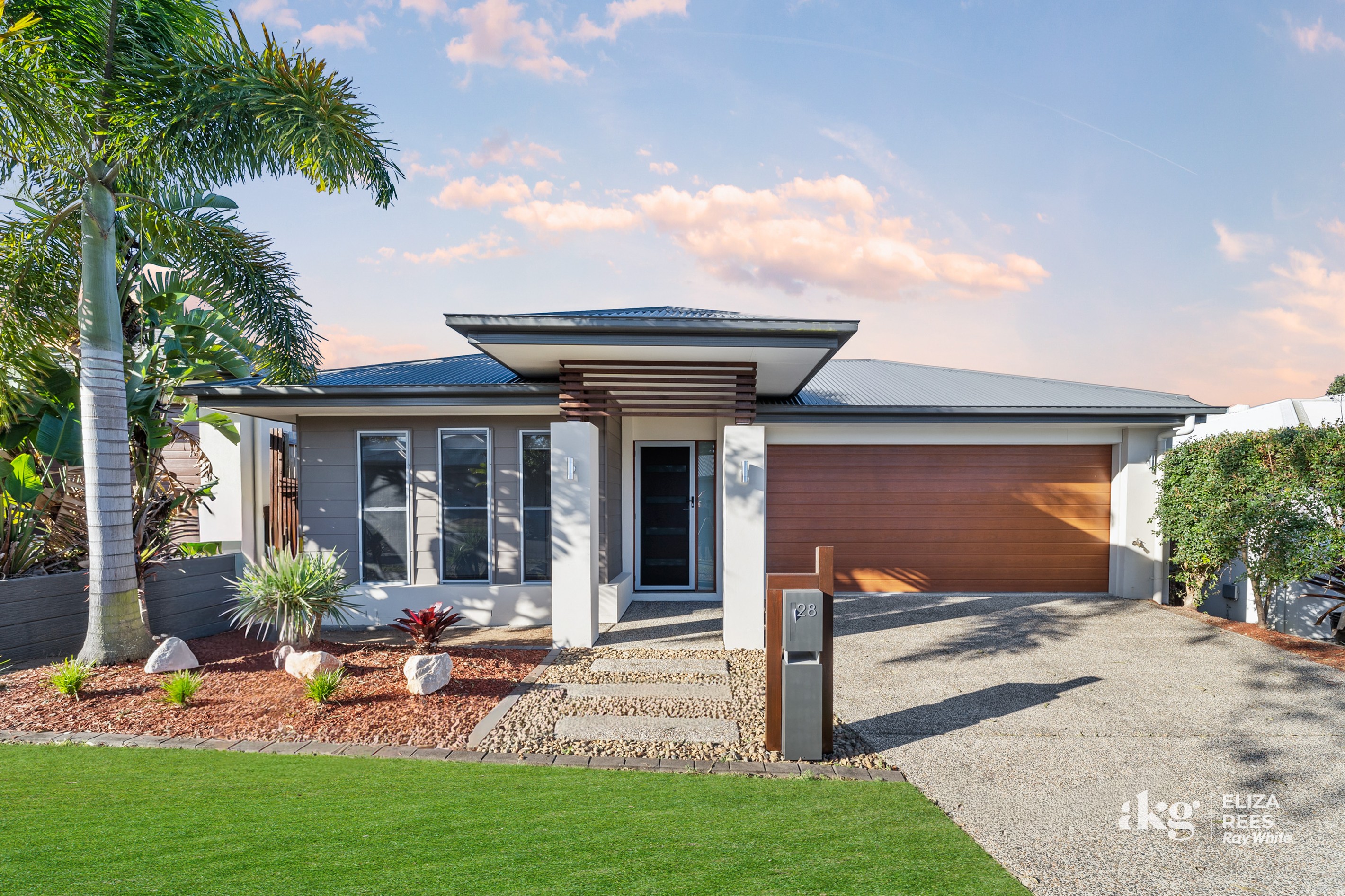 28 Forest Road, Greenbank, QLD 4124