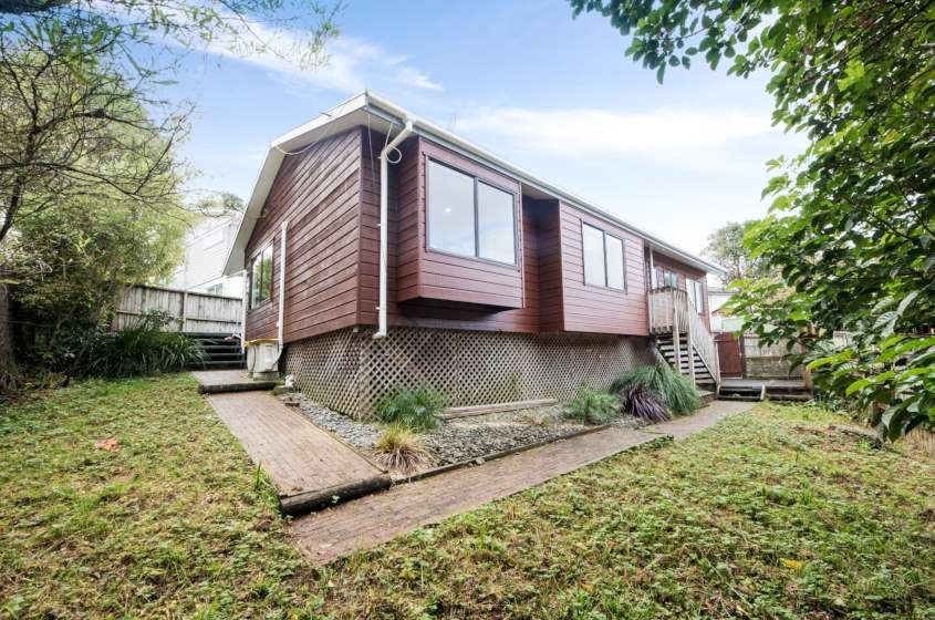 54B Carlisle Road, Browns Bay, North Shore City