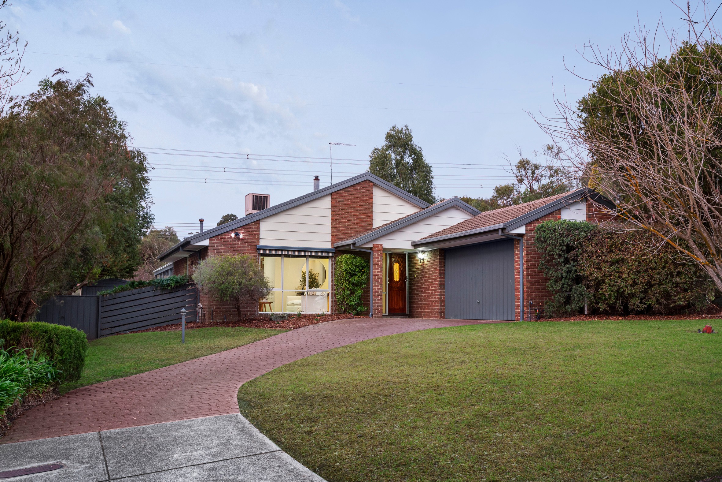 11 Nillumbik Square, Diamond Creek, VIC 3089